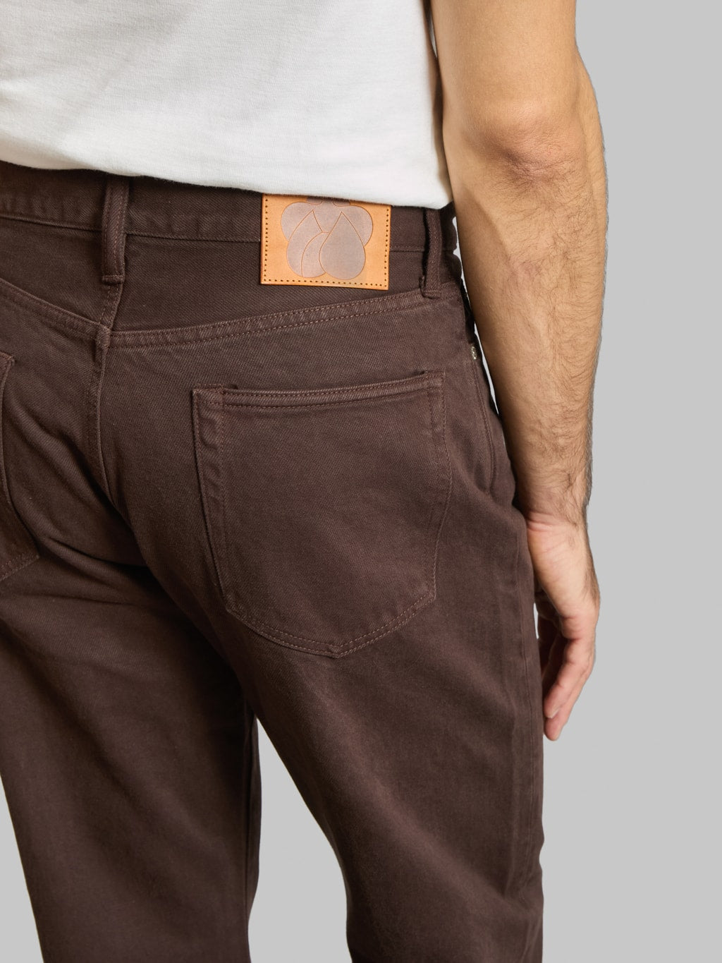 Momotaro MMJE6400 15oz 100 Straight Onigurumi Dyed Jeans Brown back pocket