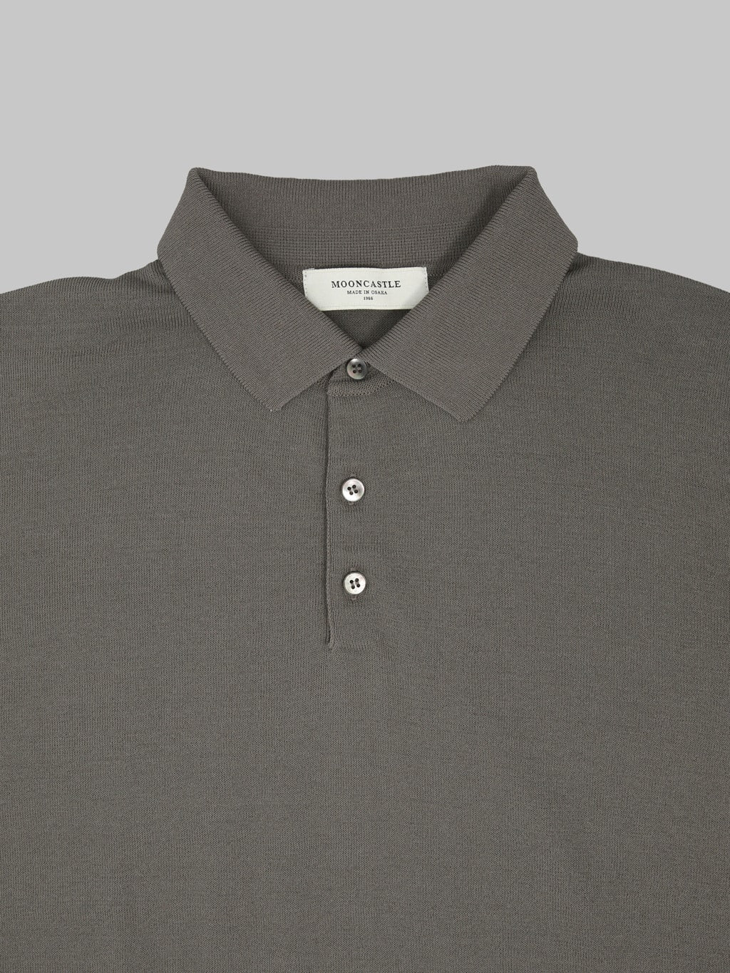 Mooncastle 12G Ice Cotton Polo Charcoal collar buttons
