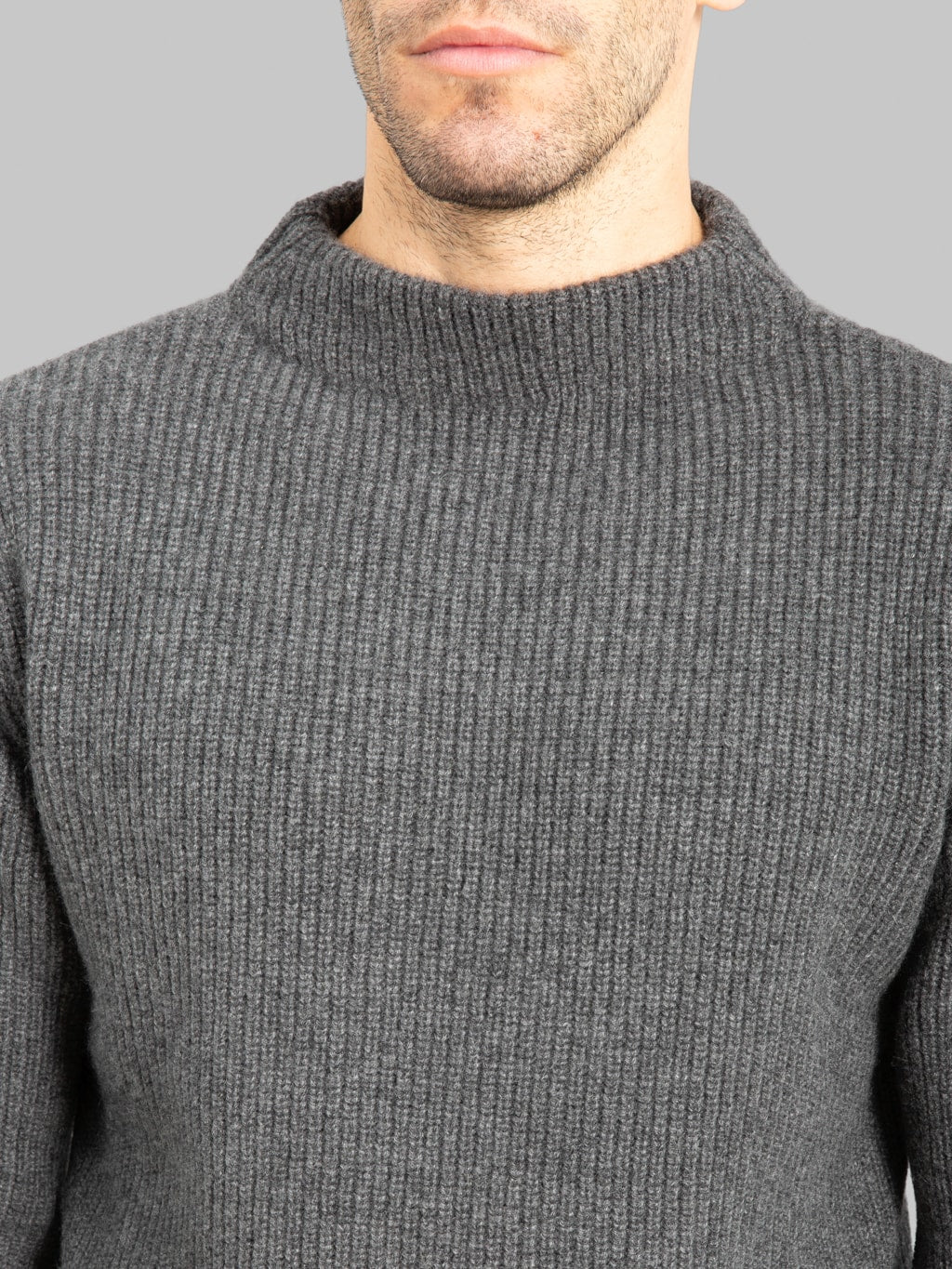 Mooncastle 7G Cashmere Bottleneck Pullover Dark Grey chest