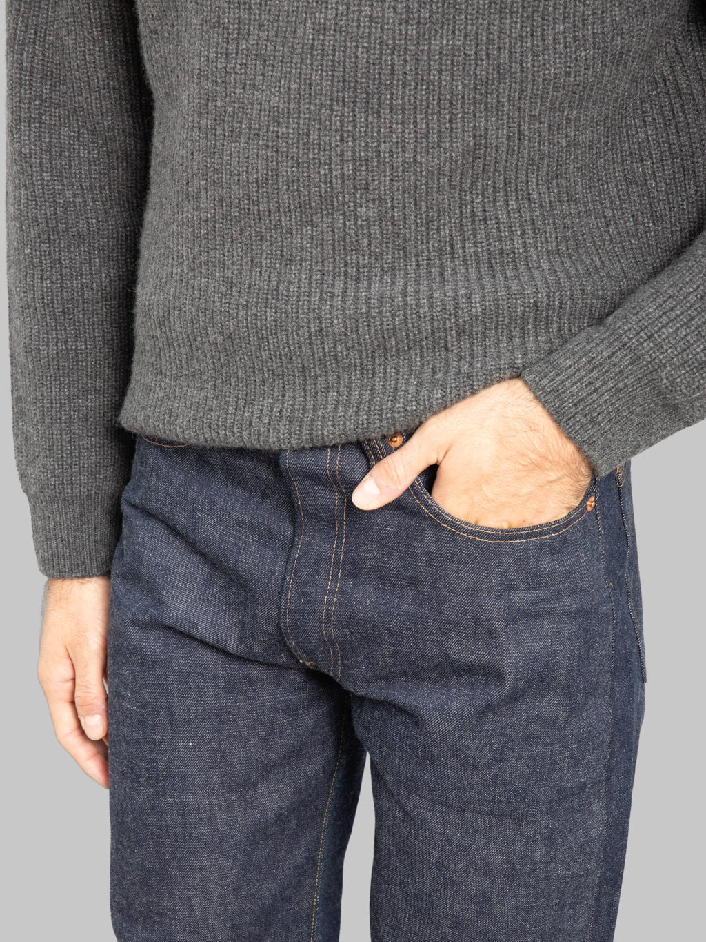 Mooncastle 7G Cashmere Bottleneck Pullover Dark Grey