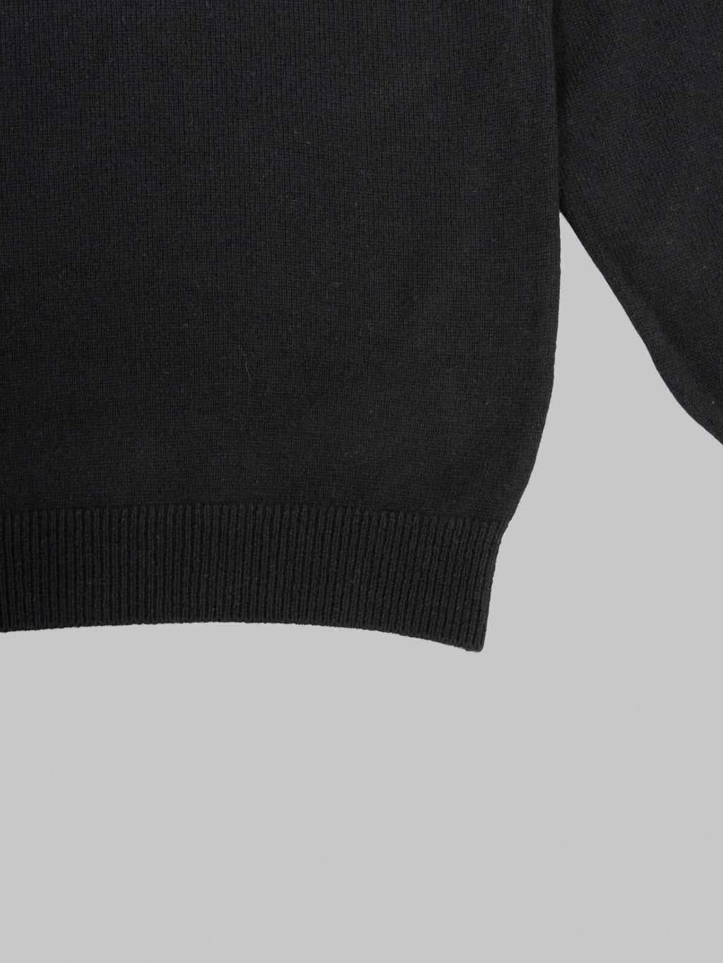 Mooncastle 7G Cashmere Silk Wool Mockneck Pullover Black