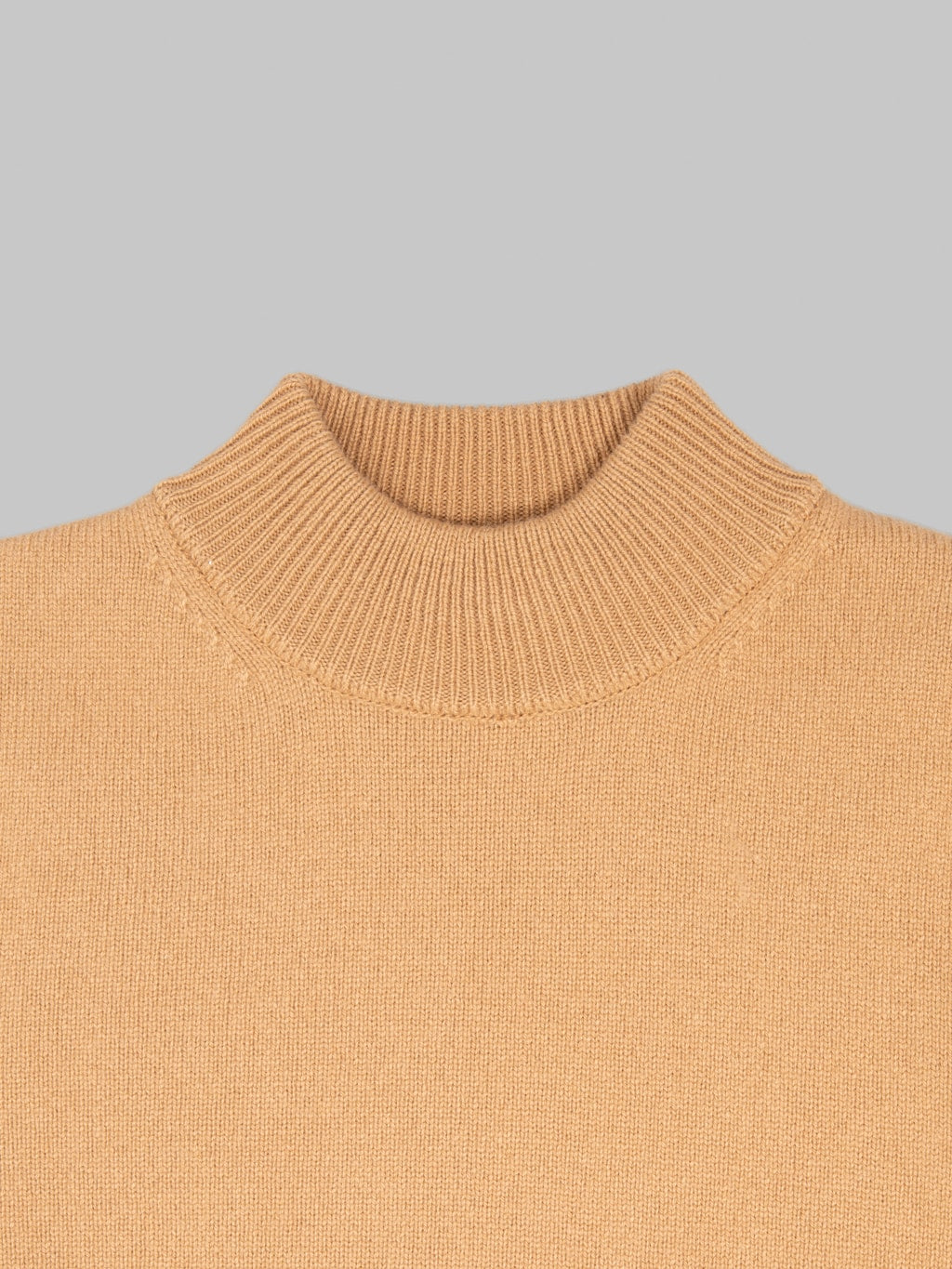 Mooncastle 7G Cashmere Silk Wool Mockneck Pullover Camel collar