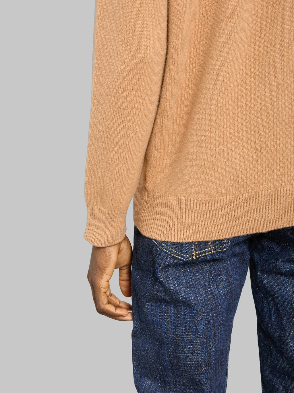 Mooncastle 7G Cashmere Silk Wool Mockneck Pullover Camel cuff hem