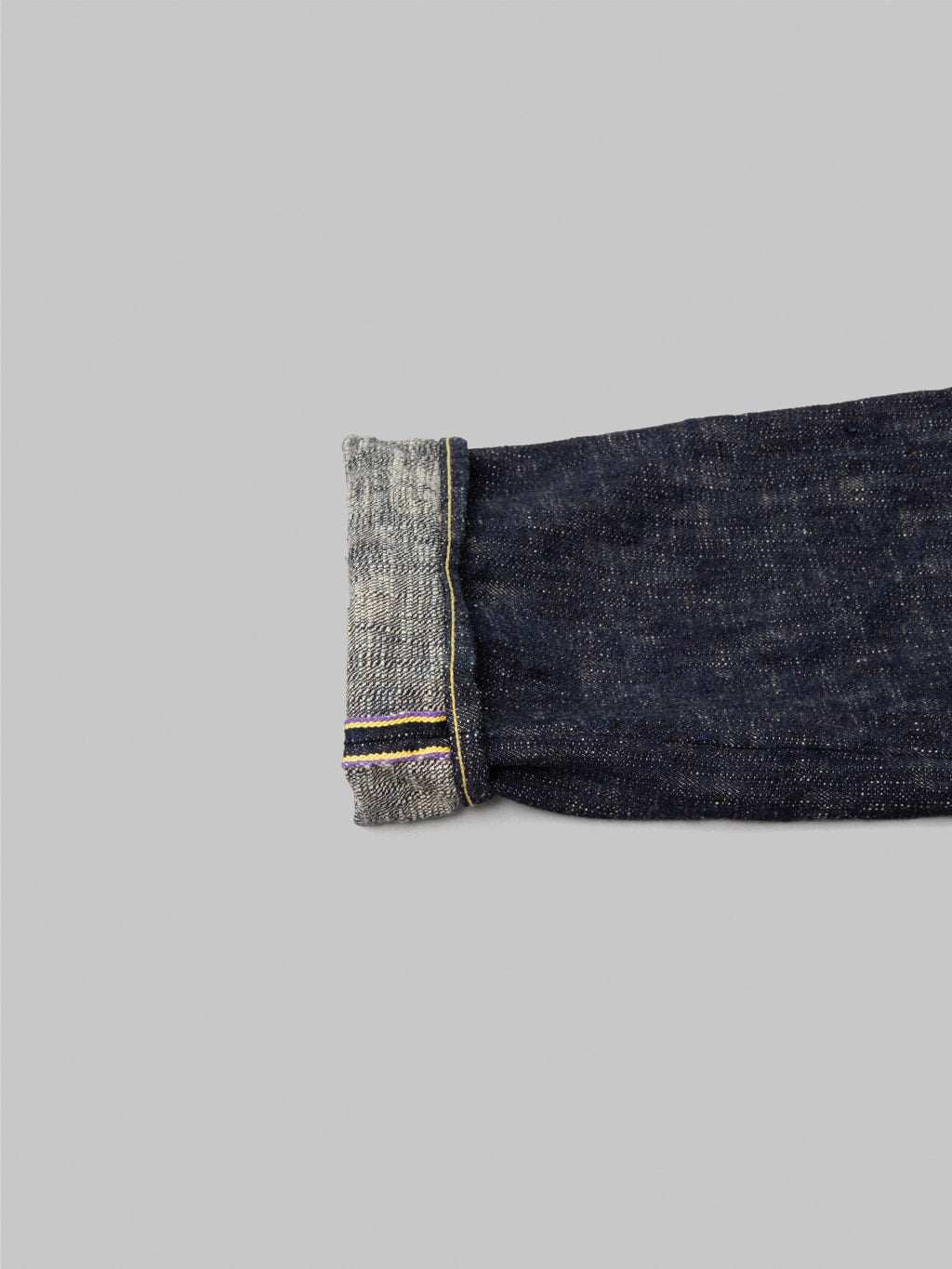 oni 246 kasuri 17oz selvedge denim neat straight jeans weft