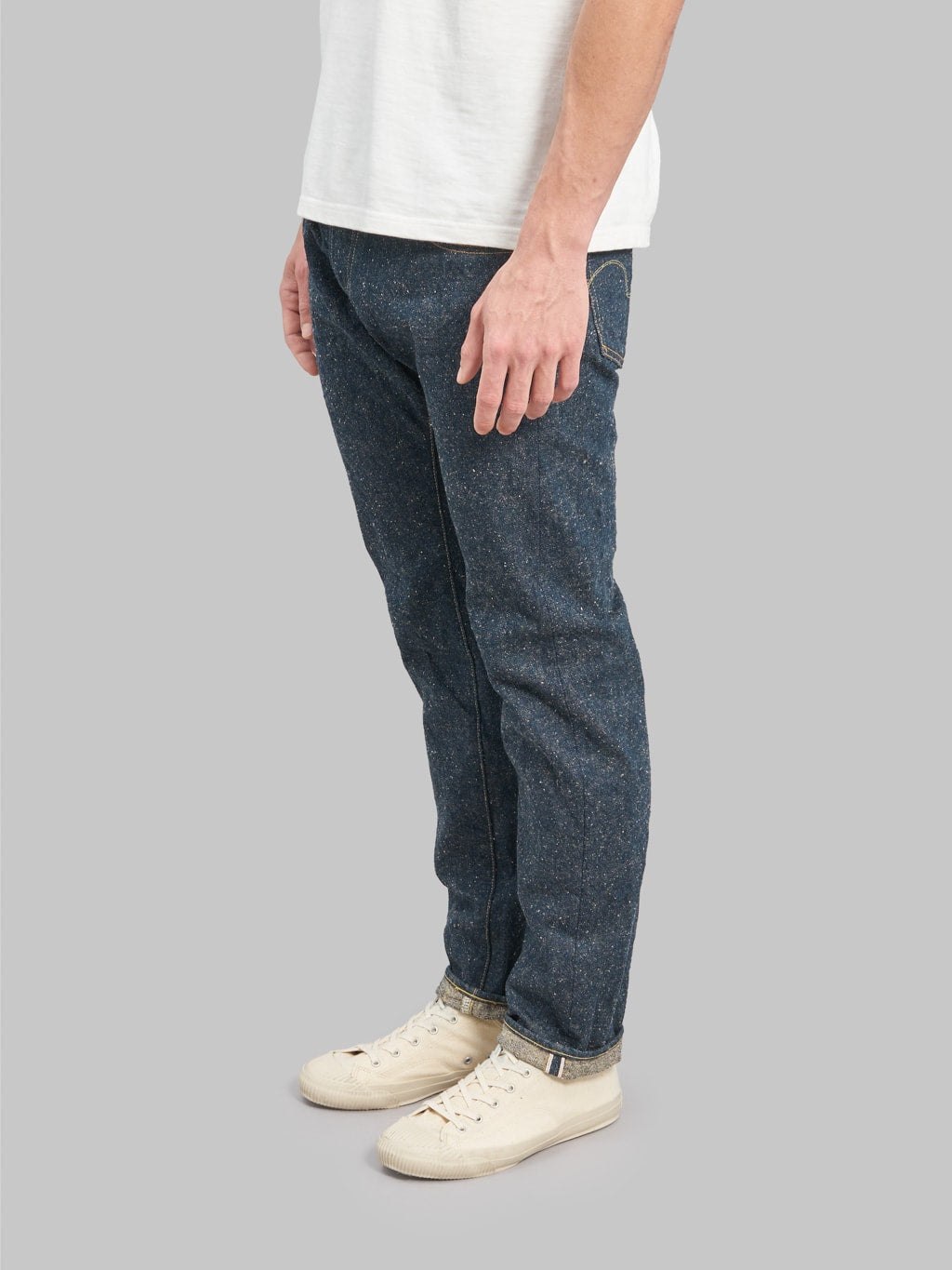 oni 622 crushed concrete denim relaxed tapered jeans side look