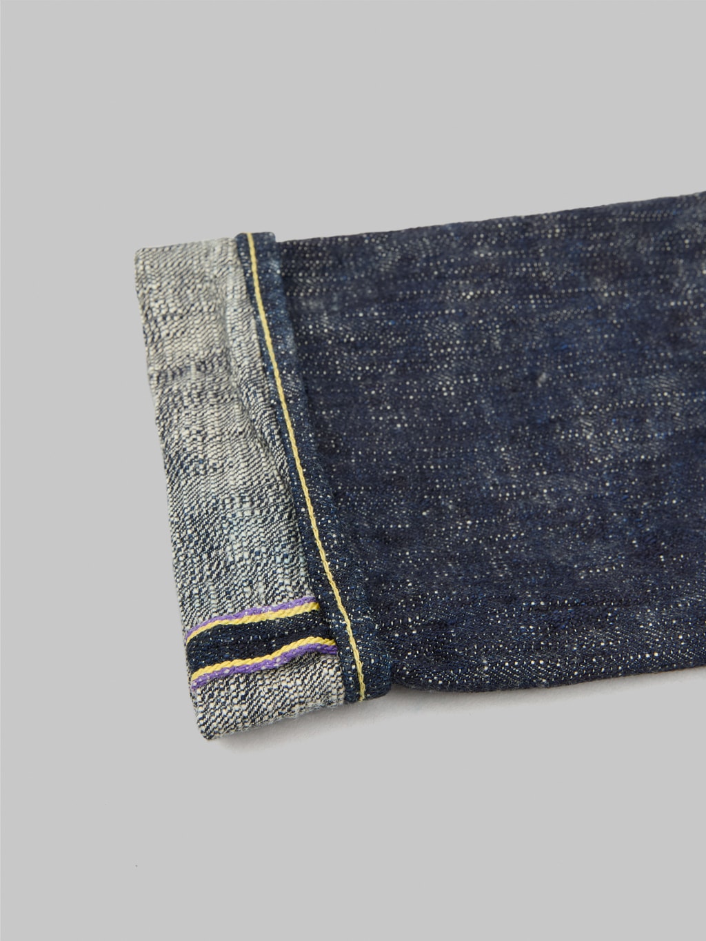 oni 622 kasuri 17oz selvedge denim relaxed tapered jeans weft