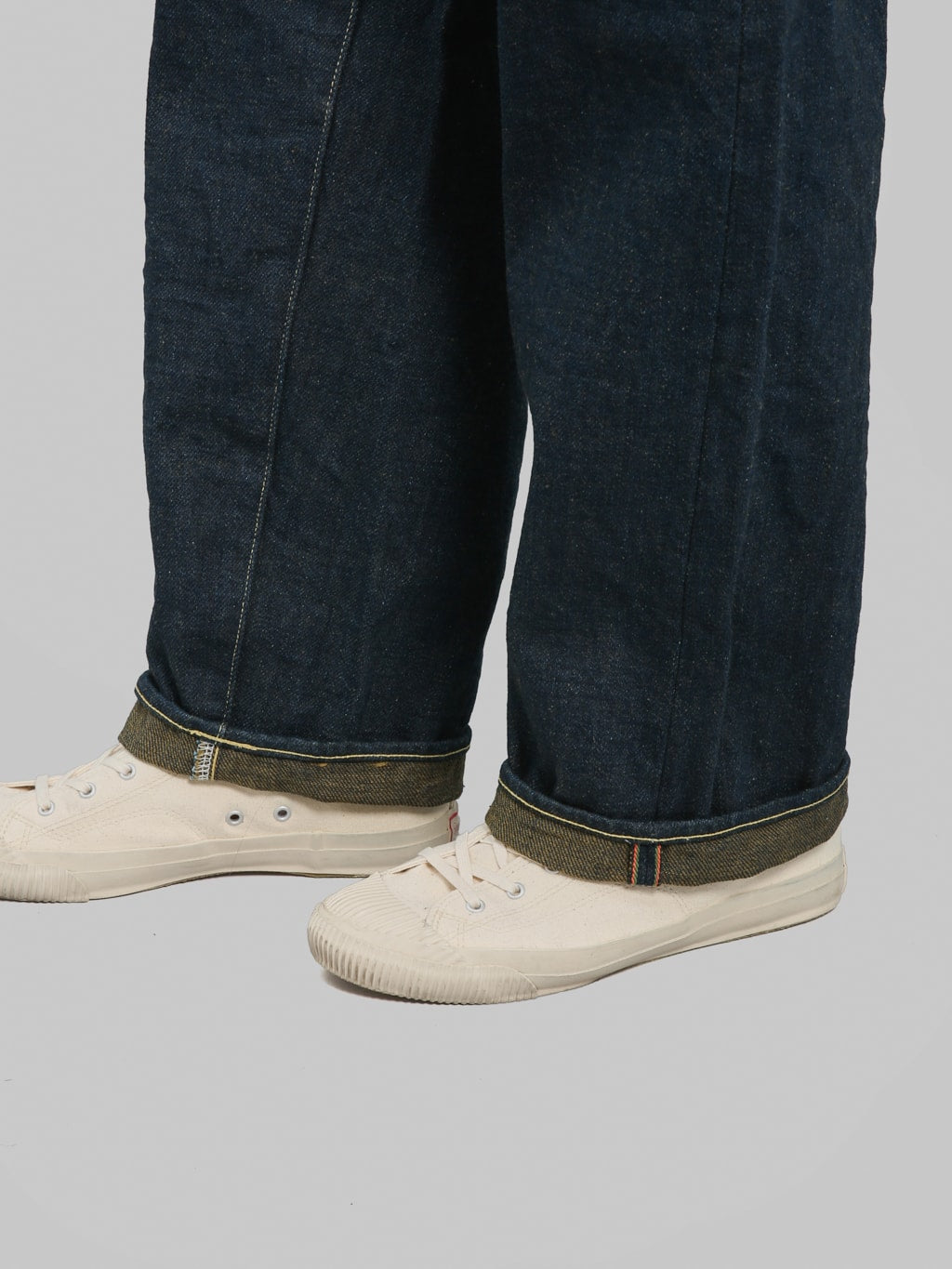 ONI Denim 822ZROLV Secret Denim Olive Weft Wide Tapered selvedge