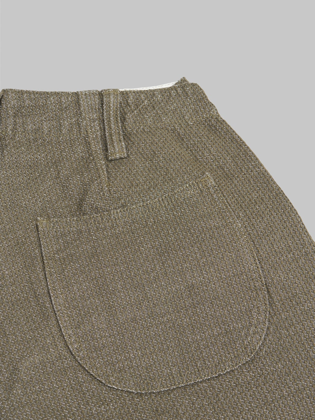 pure blue japan sashiko short pants olive pocket closeup