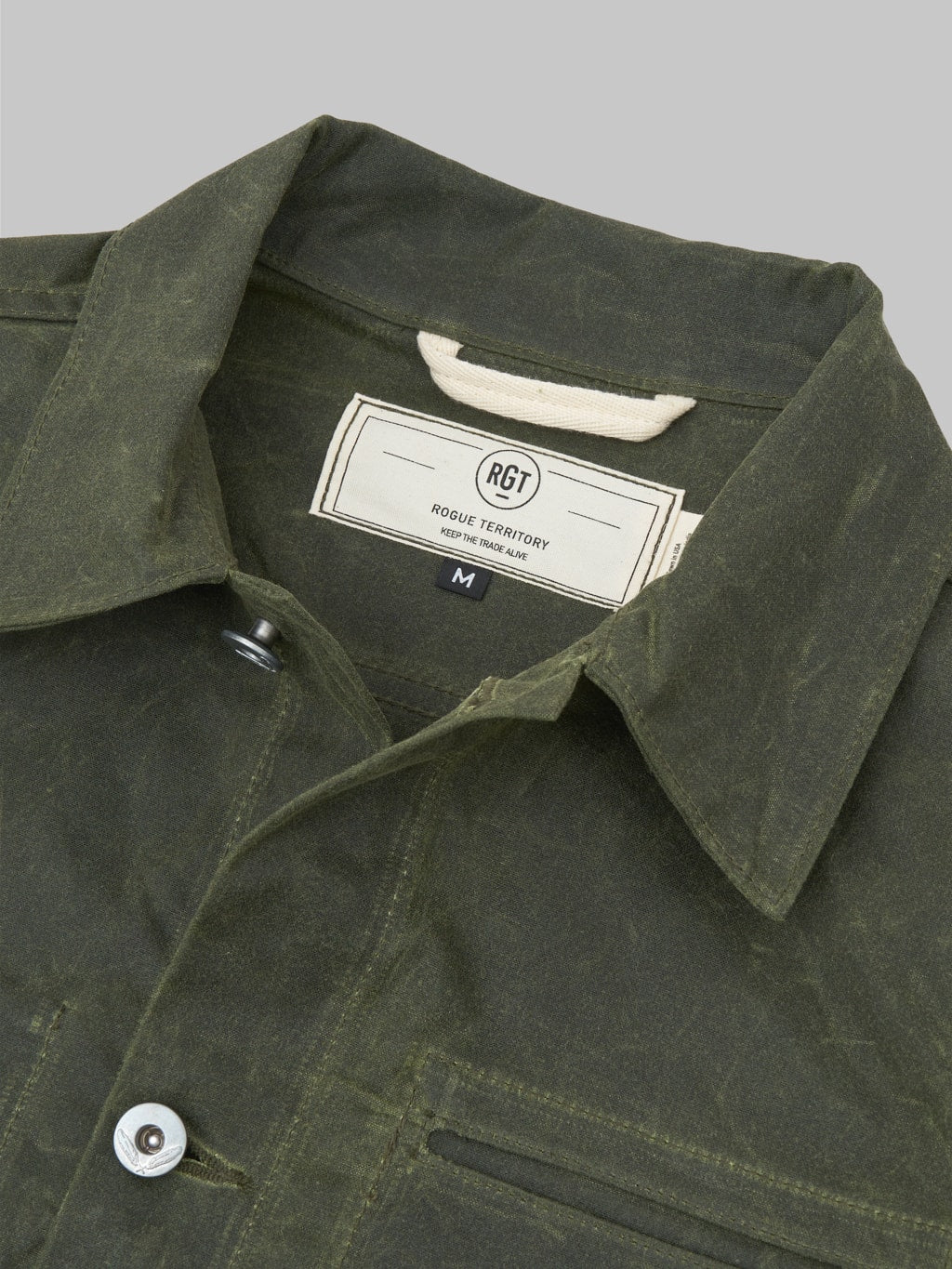 rogue territory waxed canvas supply jacket olive ridgeline collar closeup