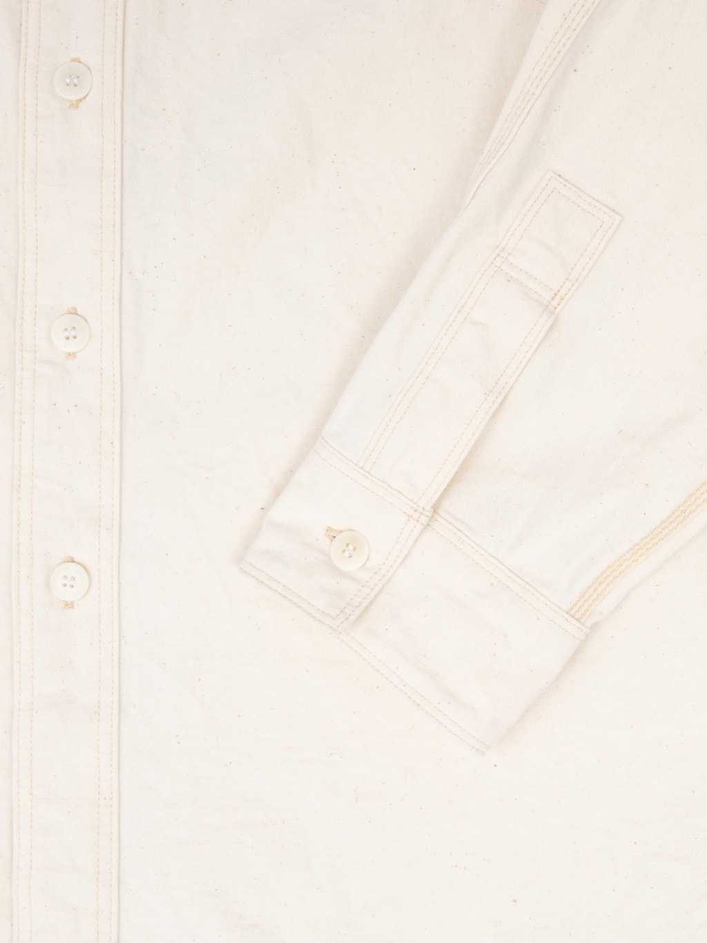 Samurai Jeans SJCBS25W Rain Selvedge Chambray Work Shirt Ecru  cuff closeup
