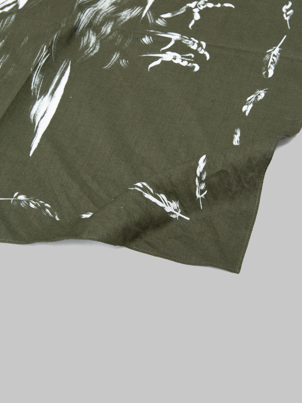 Samurai Jeans SJ02 Yatagarasu Crow Pattern Cotton Bandana Olive closeup