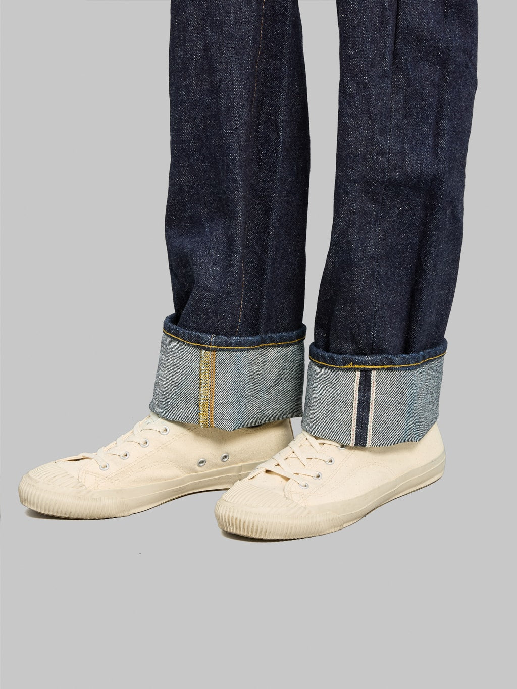 Samurai Jeans S5000VX21ozII Cho Kiwami 21oz Regular Straight Jeans folded