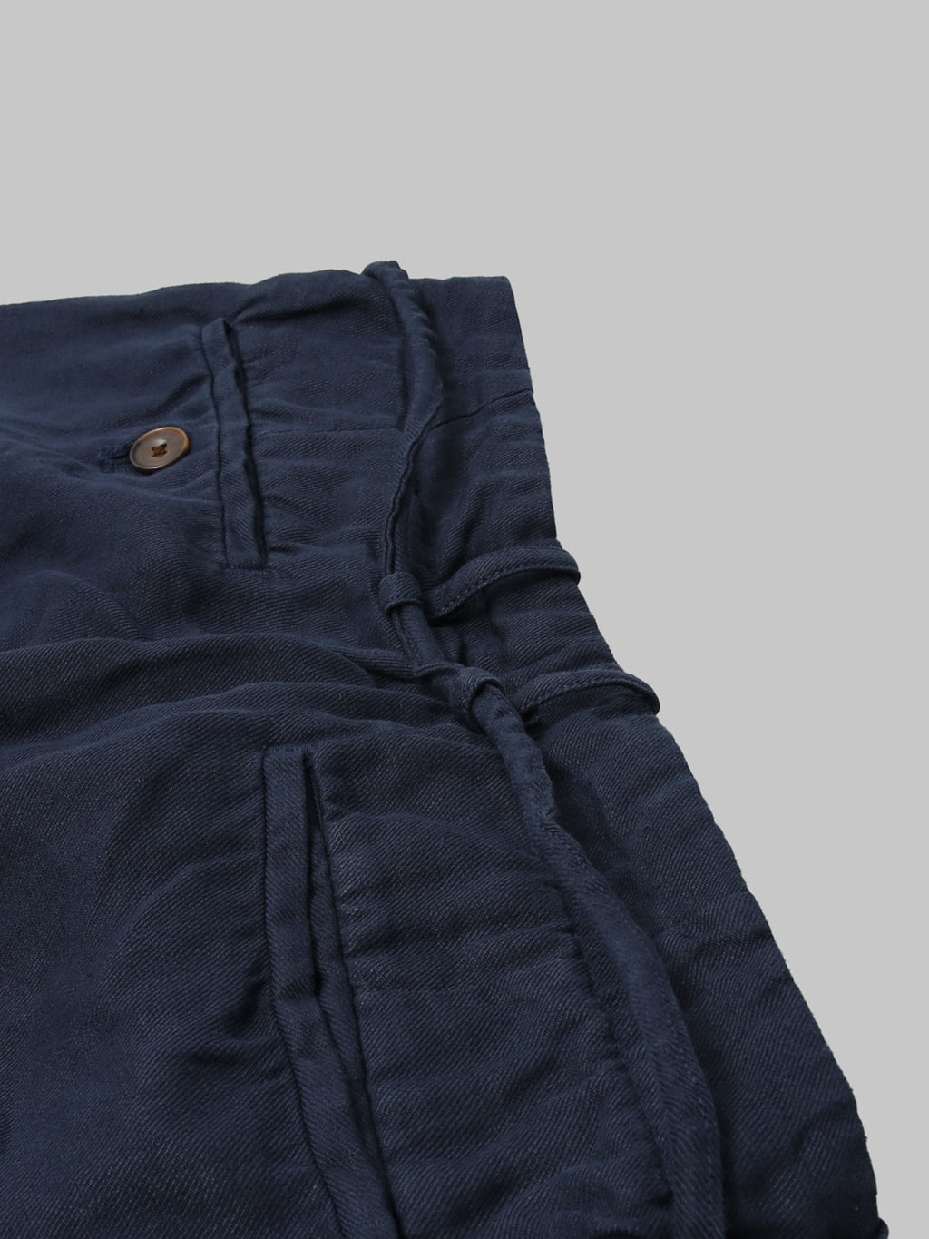 Seuvas Linen Tapered 2 Tuck Pants Navy belt loop