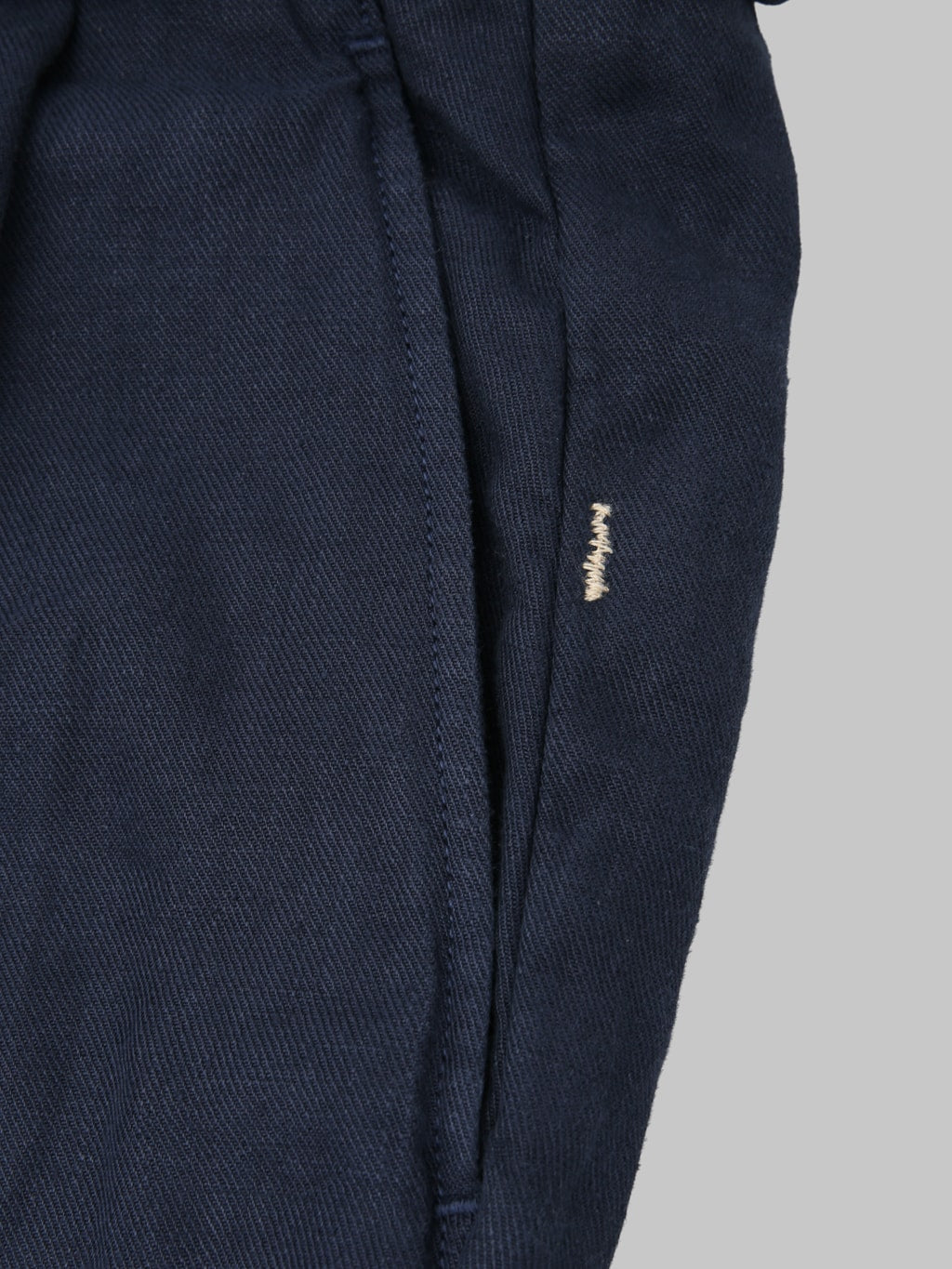 Seuvas Linen Tapered 2 Tuck Pants Navy stich