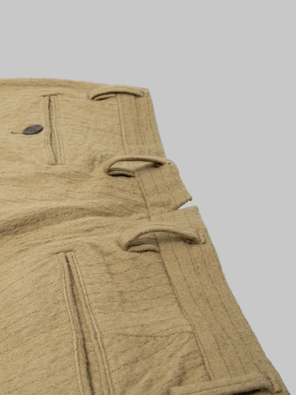 Seuvas C/W Tapered 2-Tuck Trousers Khaki