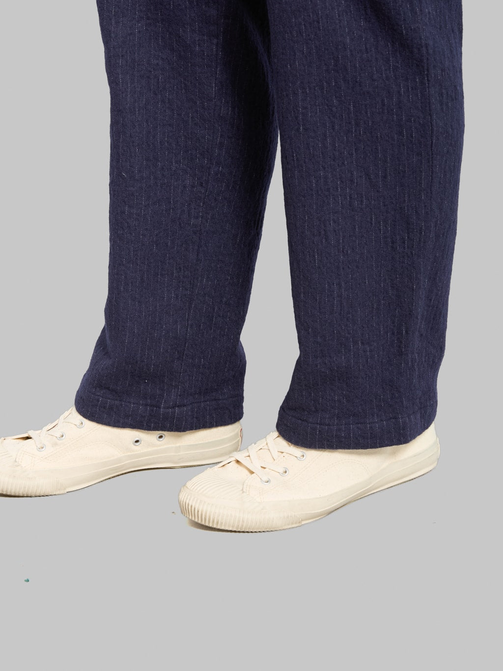 Seuvas C/W Tapered 2-Tuck Trousers Navy