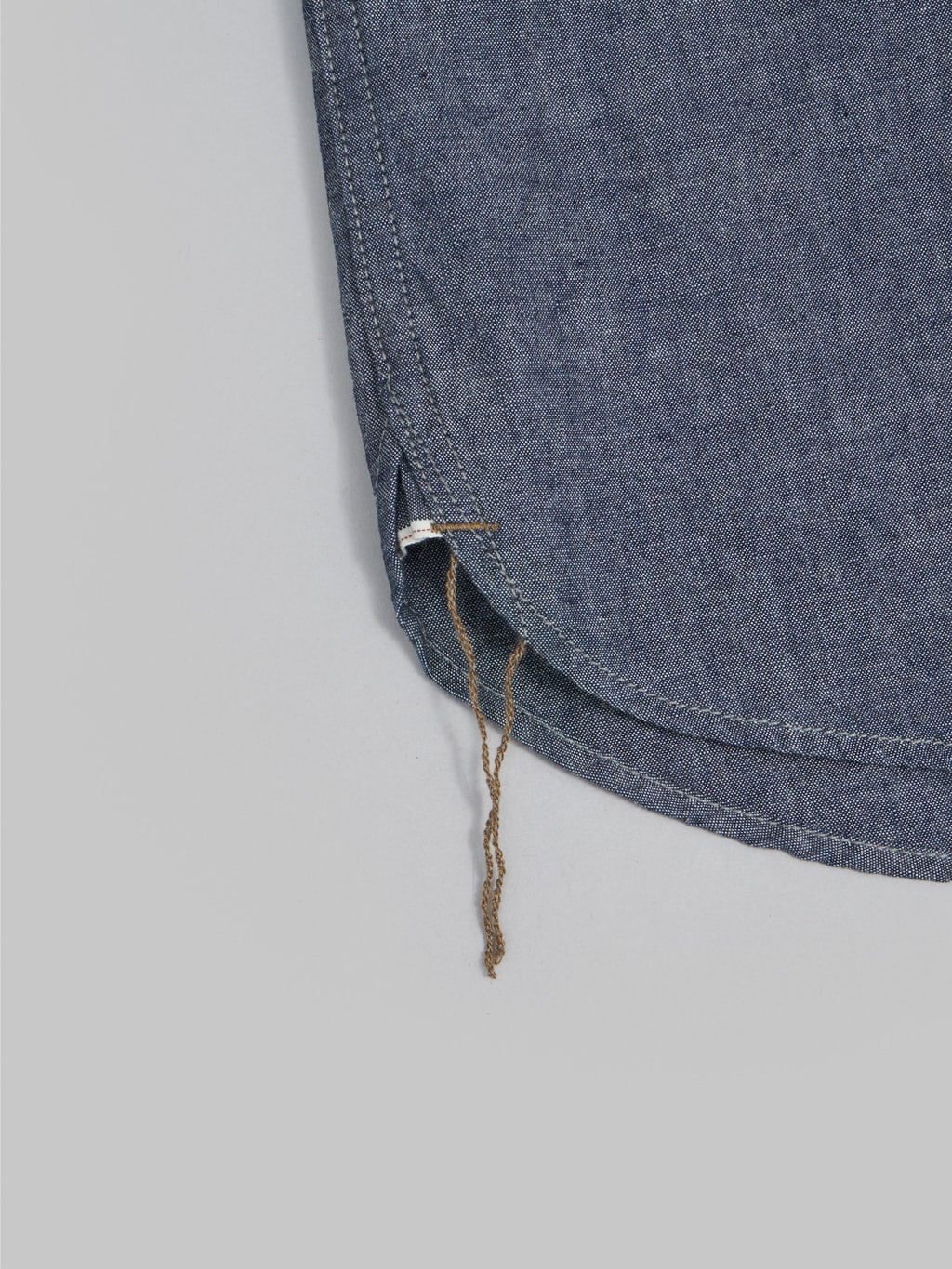 seuvas selvedge indigo chambray work shirt  run offs closeup