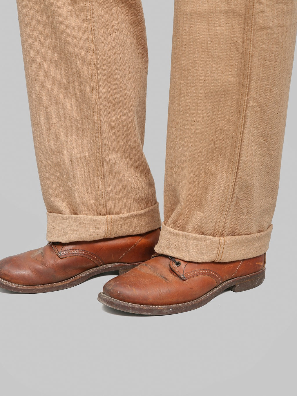 Studio DArtisan 1917 Fox Cotton Baker Pants Brown  folded