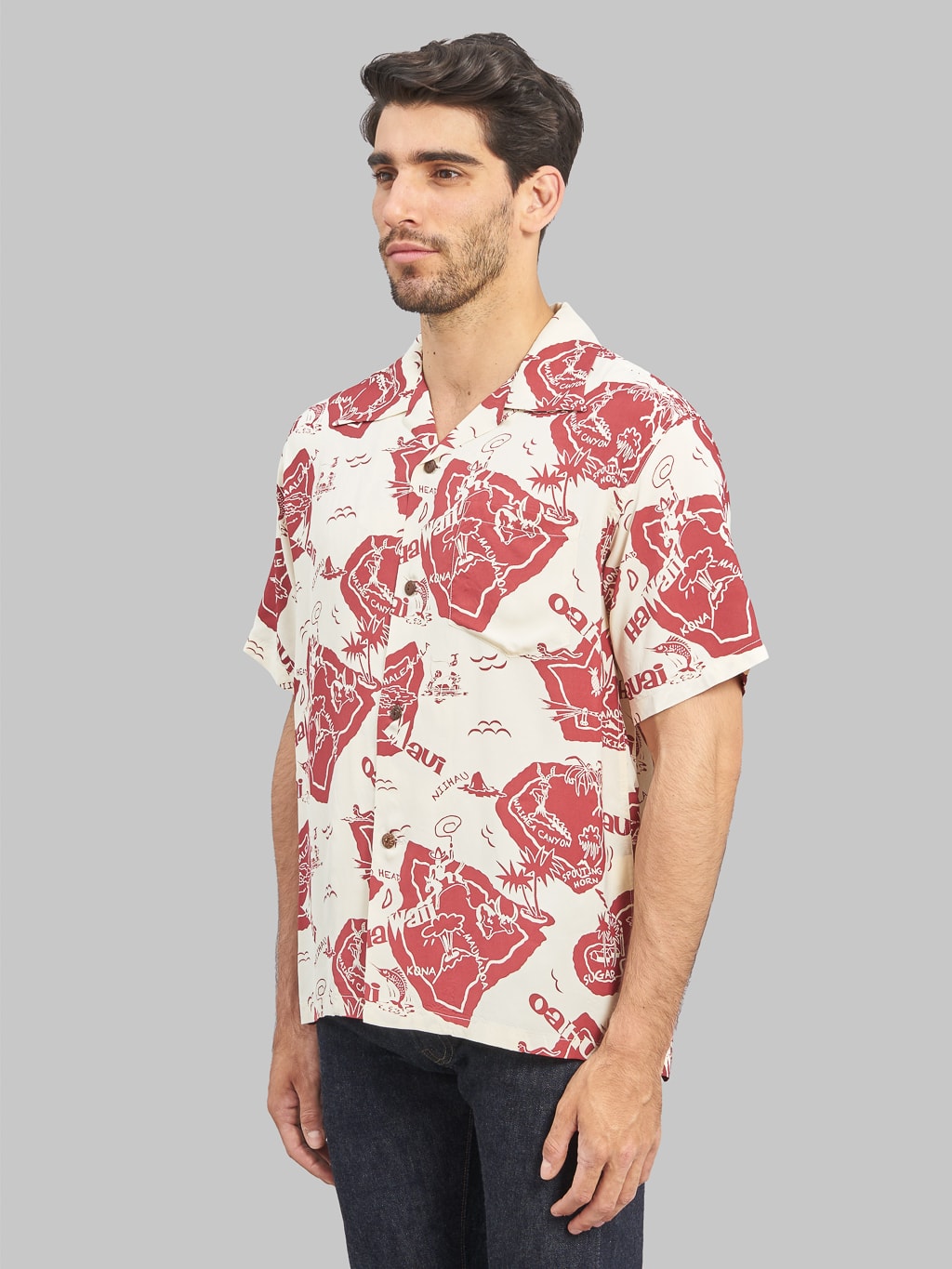 sun surf hawaiian shirt showing hawaiian island  model side fit