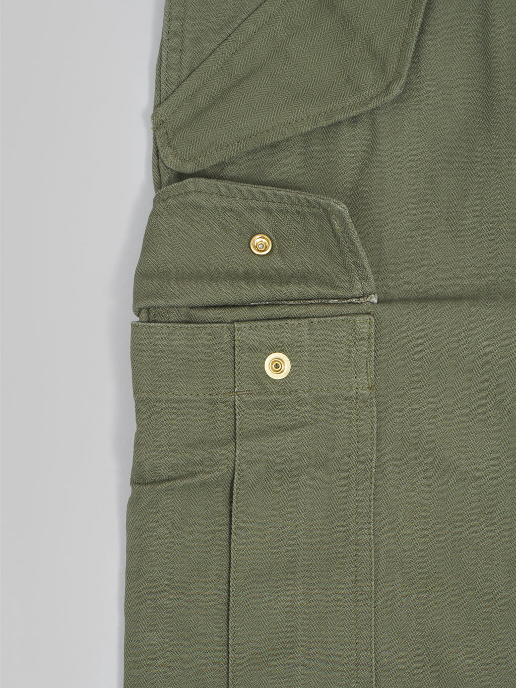 tanuki herringbone m65 pants green pocket details