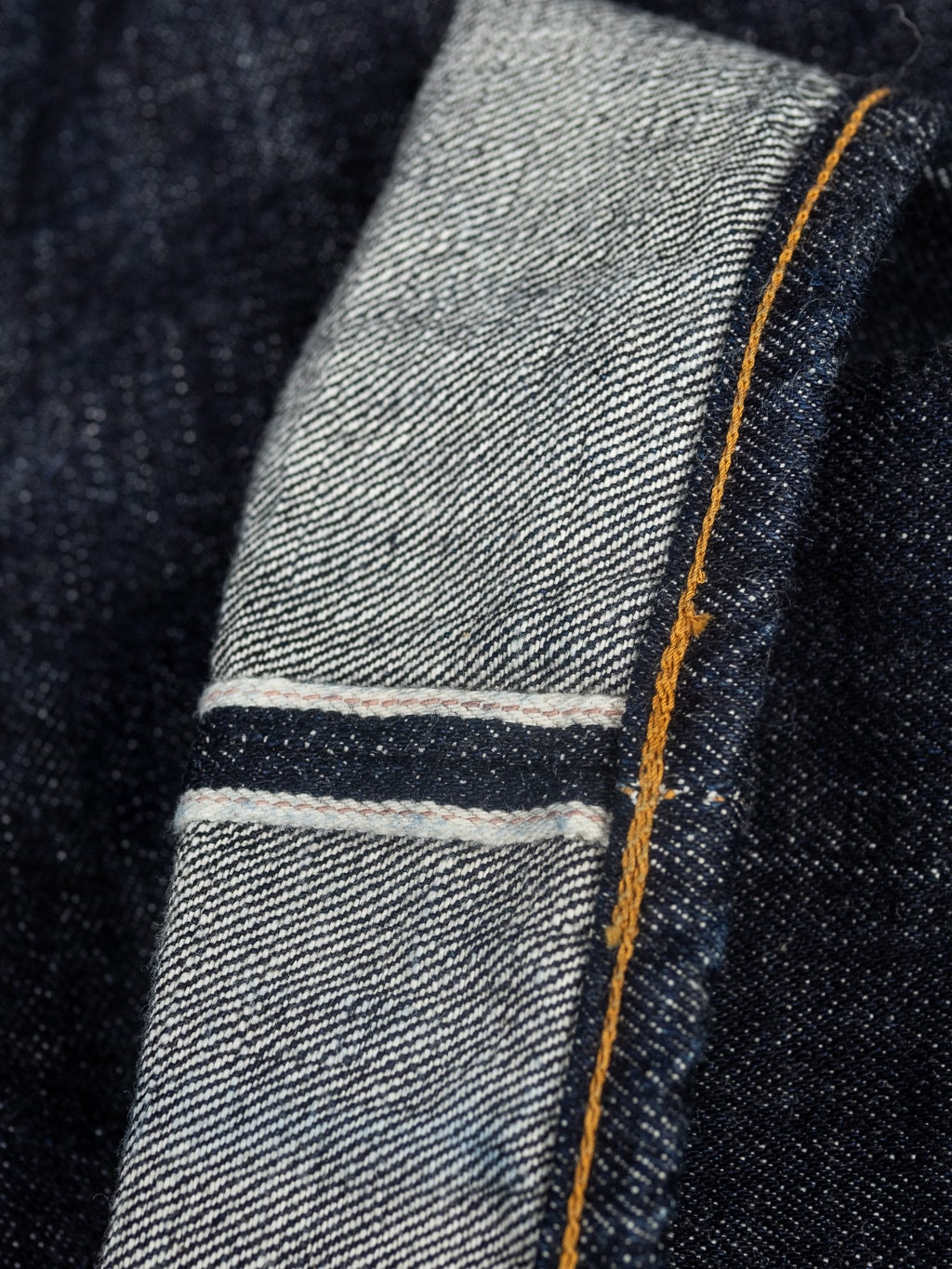 tcb 50s slim jeans t one wash selvedge closeup