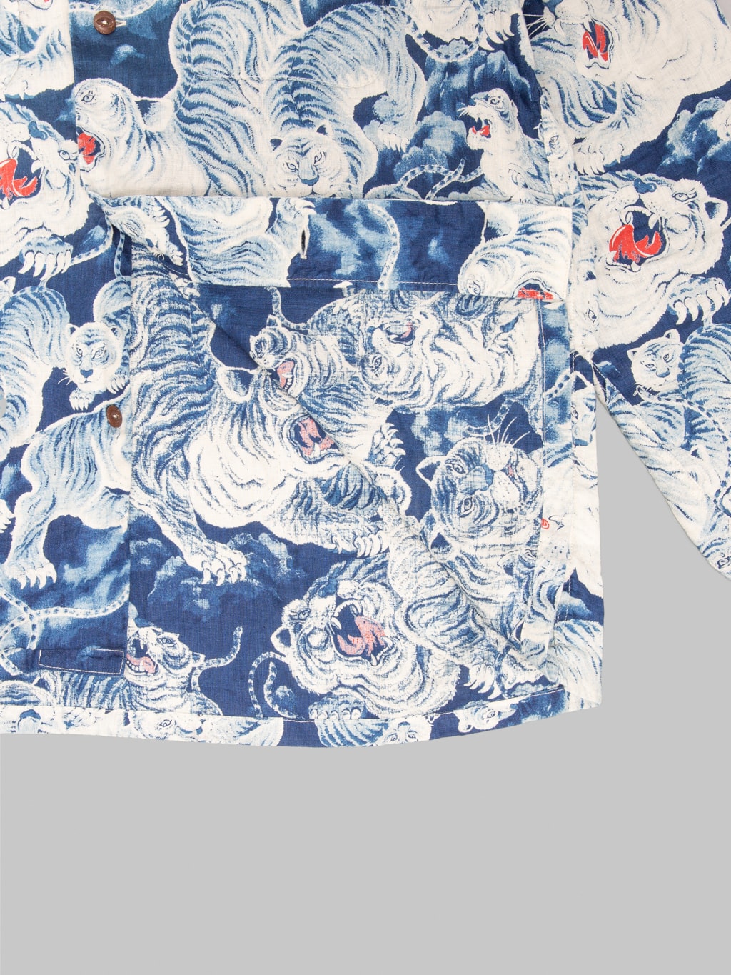 The Flat Head Hyaku Tora Hundred Tigers Linen Shirt Blue interior