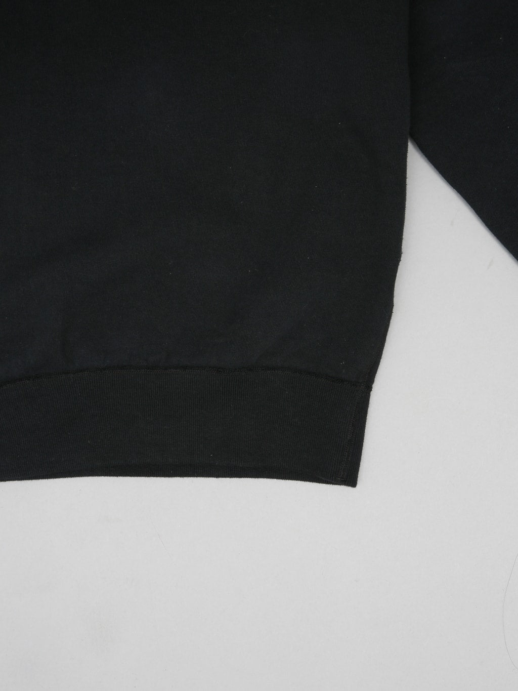 the flat head loopwheel crewneck sweatshirt black hem