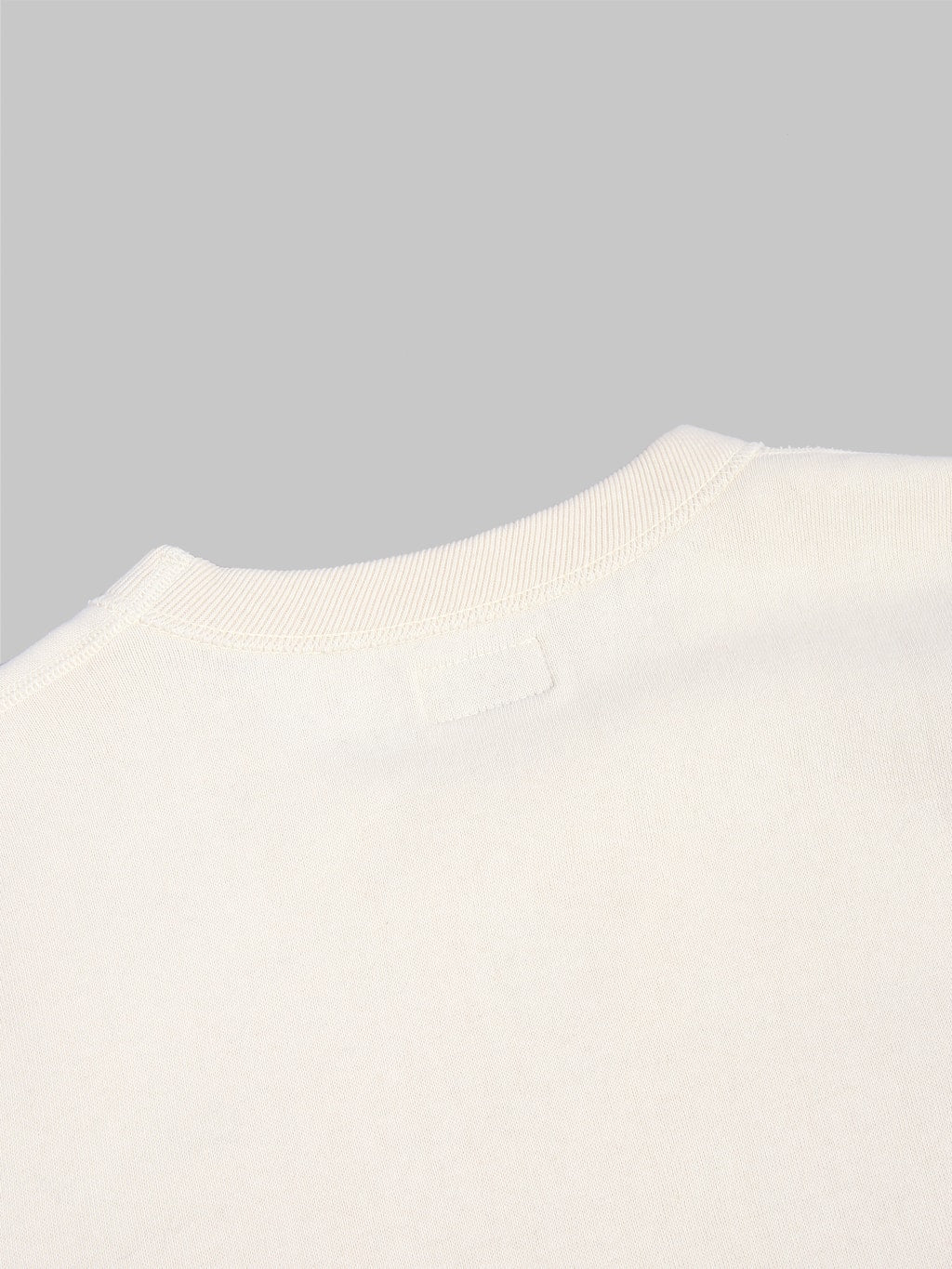 the flat head loopwheel crewneck sweatshirt ivory back collar