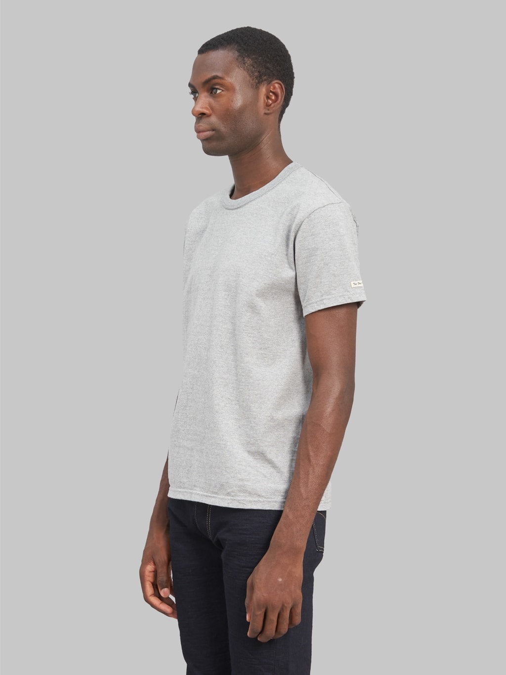 the flat head loopwheeled heavyweight plain tshirt grey side look