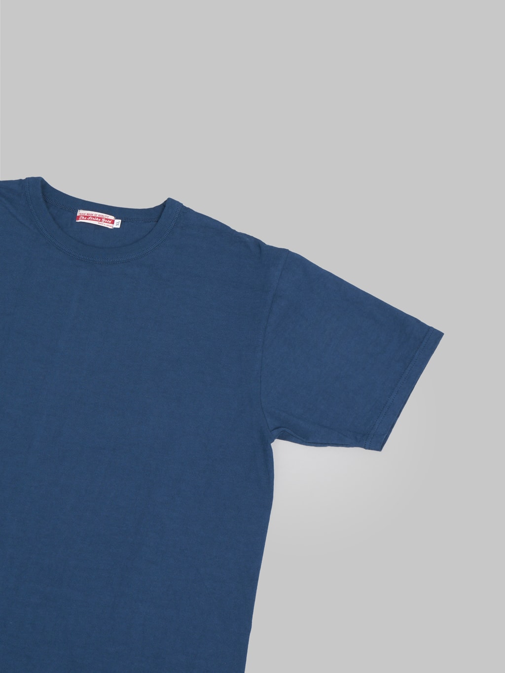 the strike gold loopwheel tshirt navy  sleeve