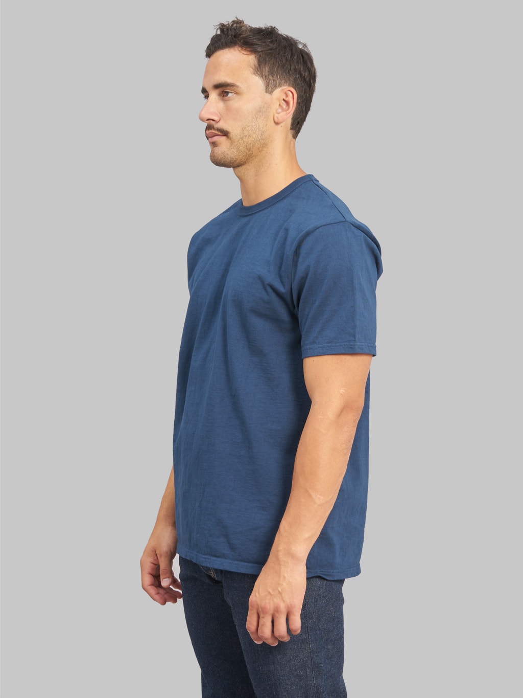 the strike gold loopwheel tshirt navy  side fit