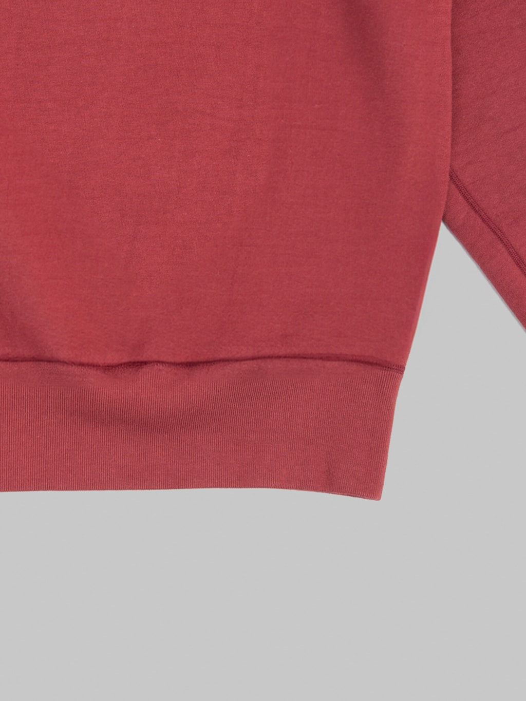 The Strike Gold Loopwheeled Sweatshirt Burgundy