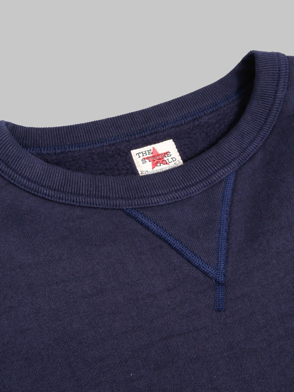 The Strike Gold  Loopwheeled Sweatshirt Navy