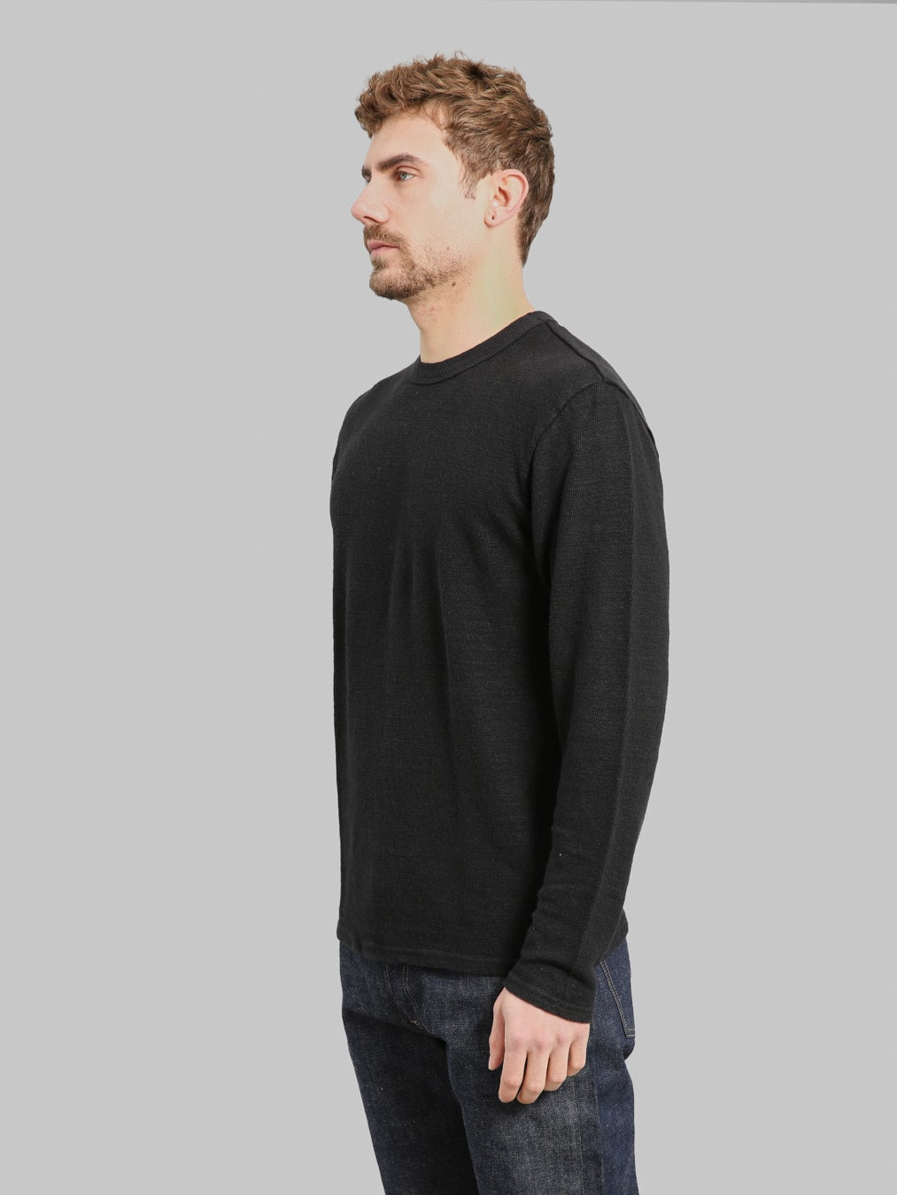 UES 100 Linen Long Sleeve TShirt Black side look