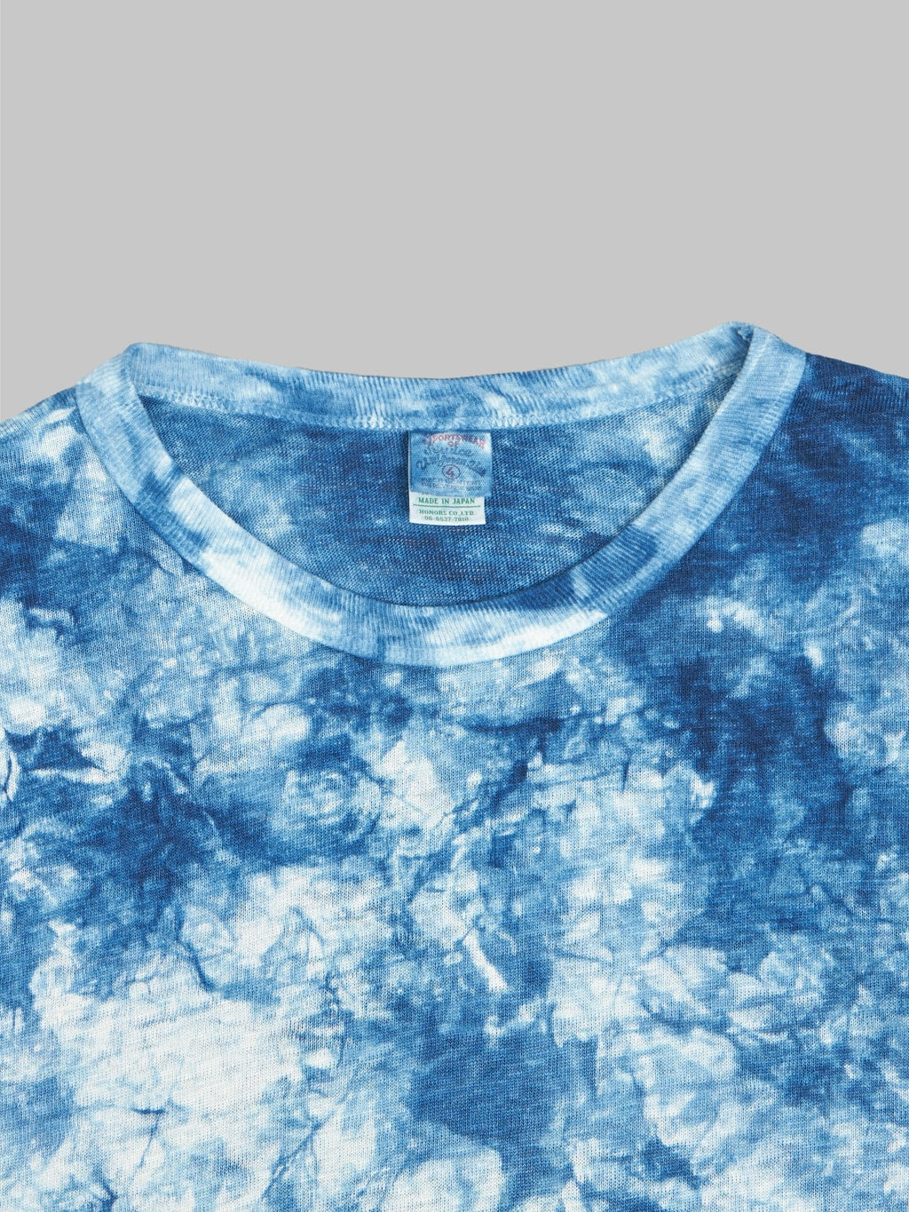 ues natural indigo hand dyed murakumo tshirt collar closeup