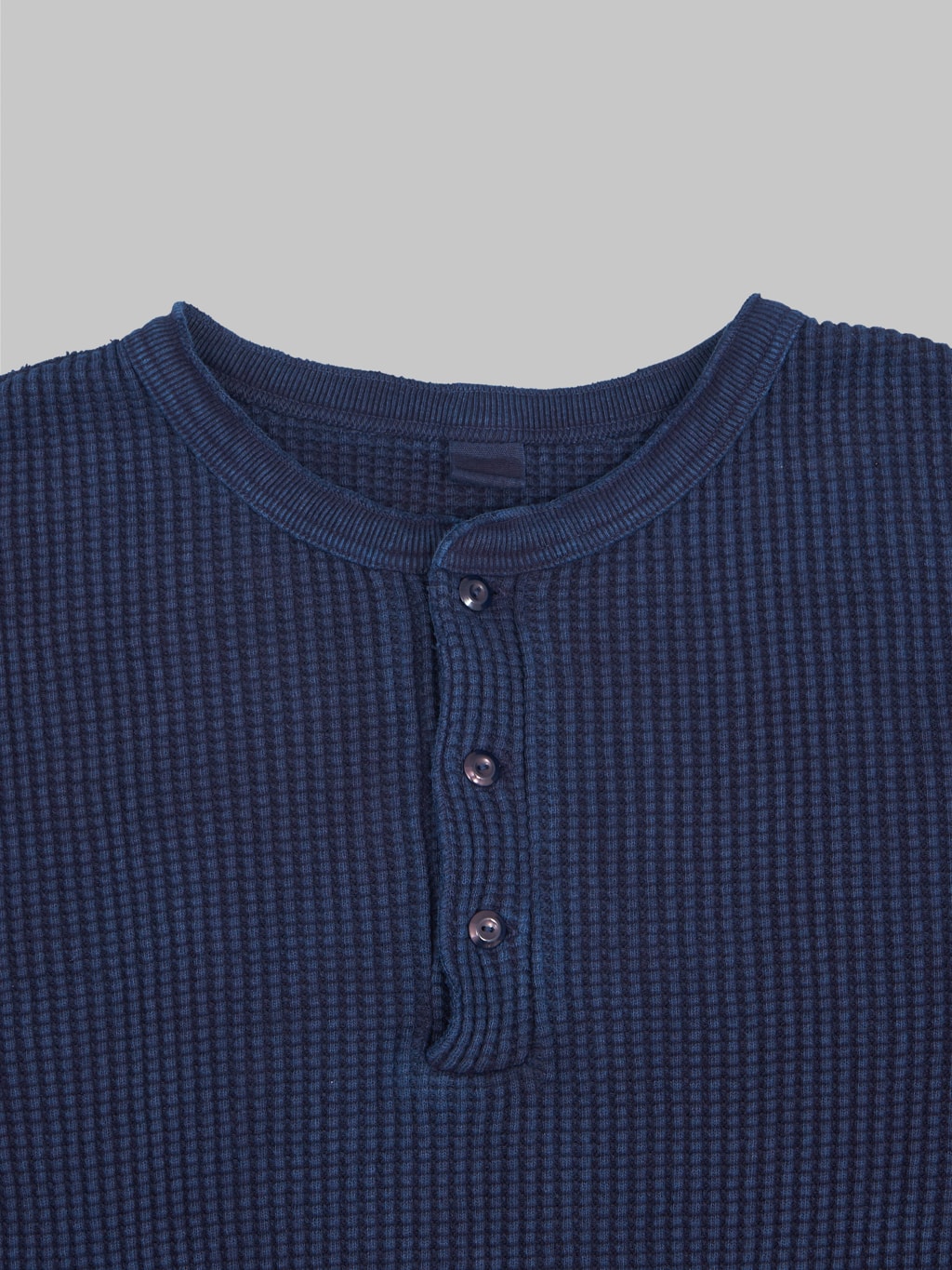 ues thermal big waffle henley tshirt indigo  collar buttons