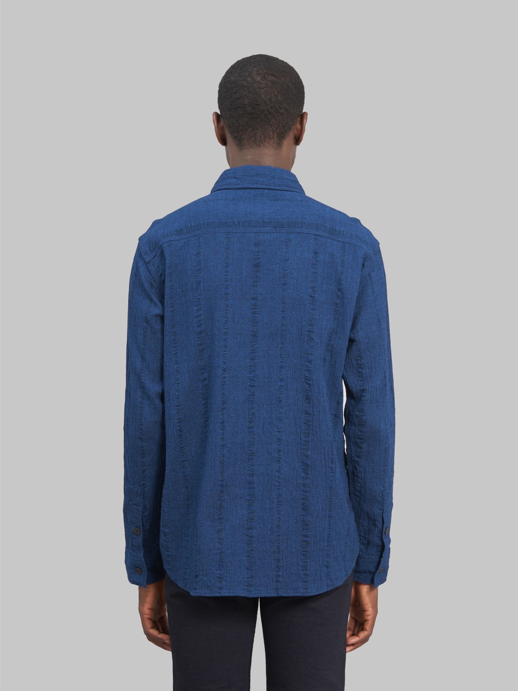 ues twisted yarn triple stitch indigo shirt model back fit