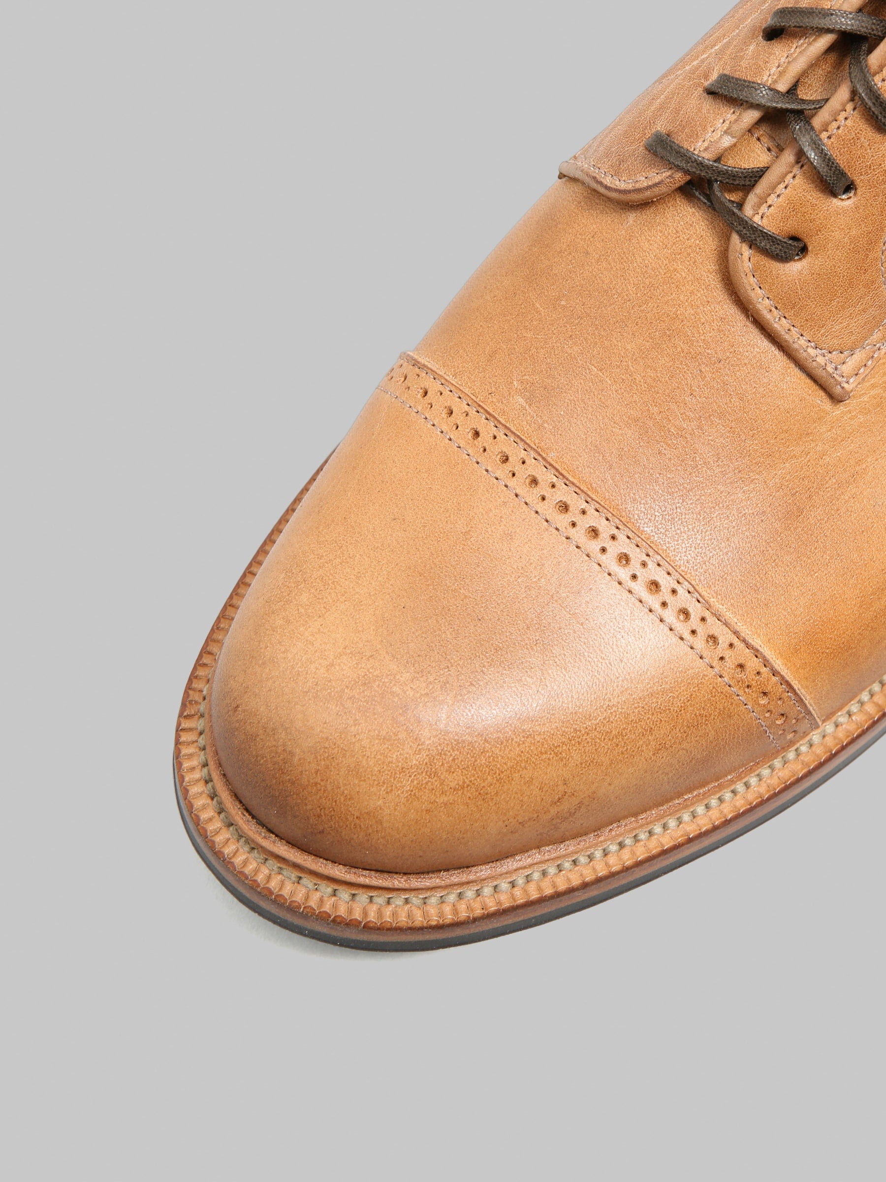 Viberg Service Navvy Boot 1040 Natural Cypress toe closeup