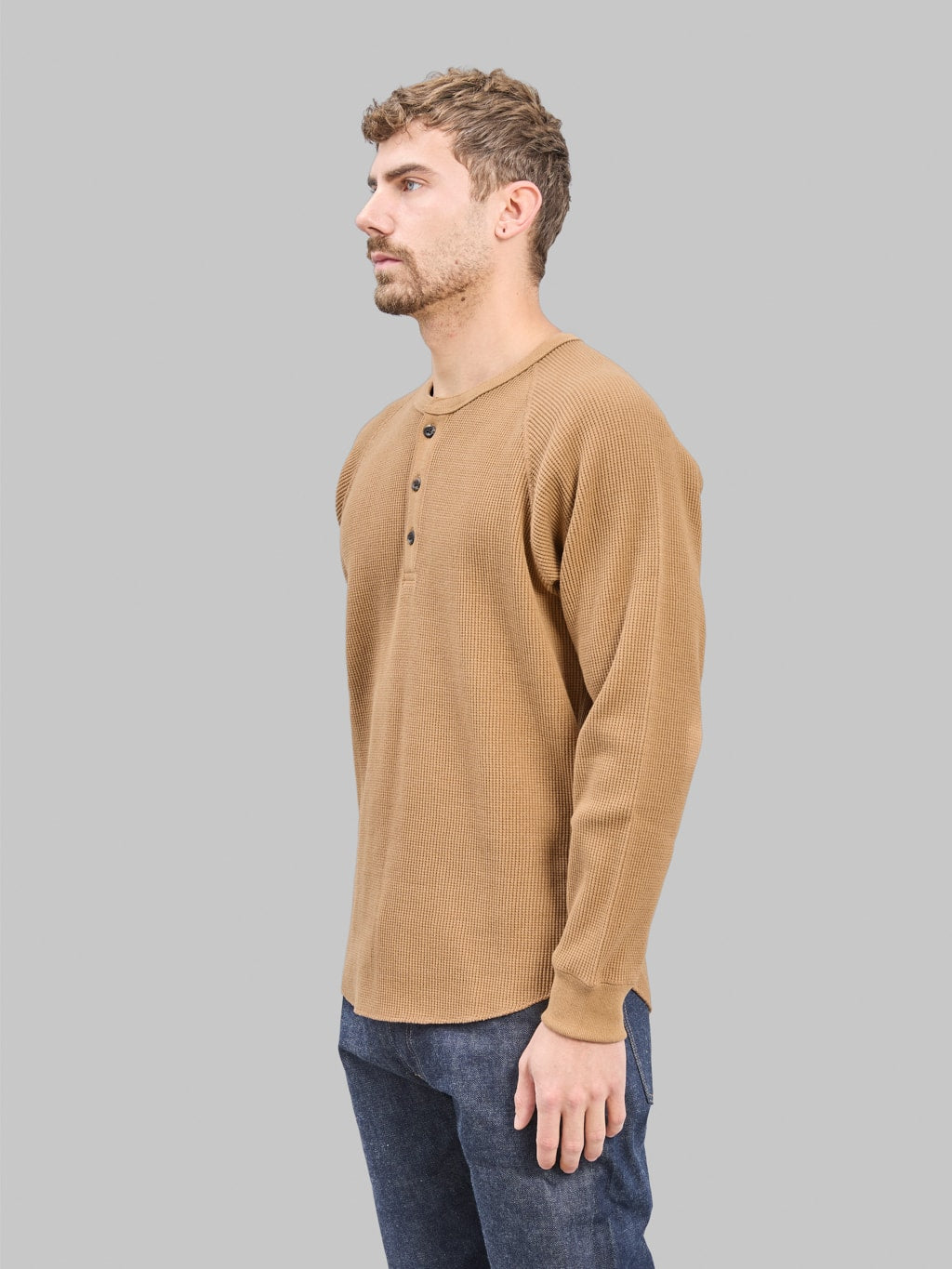 Wonder Looper Foxfibre Heavyweight Waffle Henley Coyote 70 side look