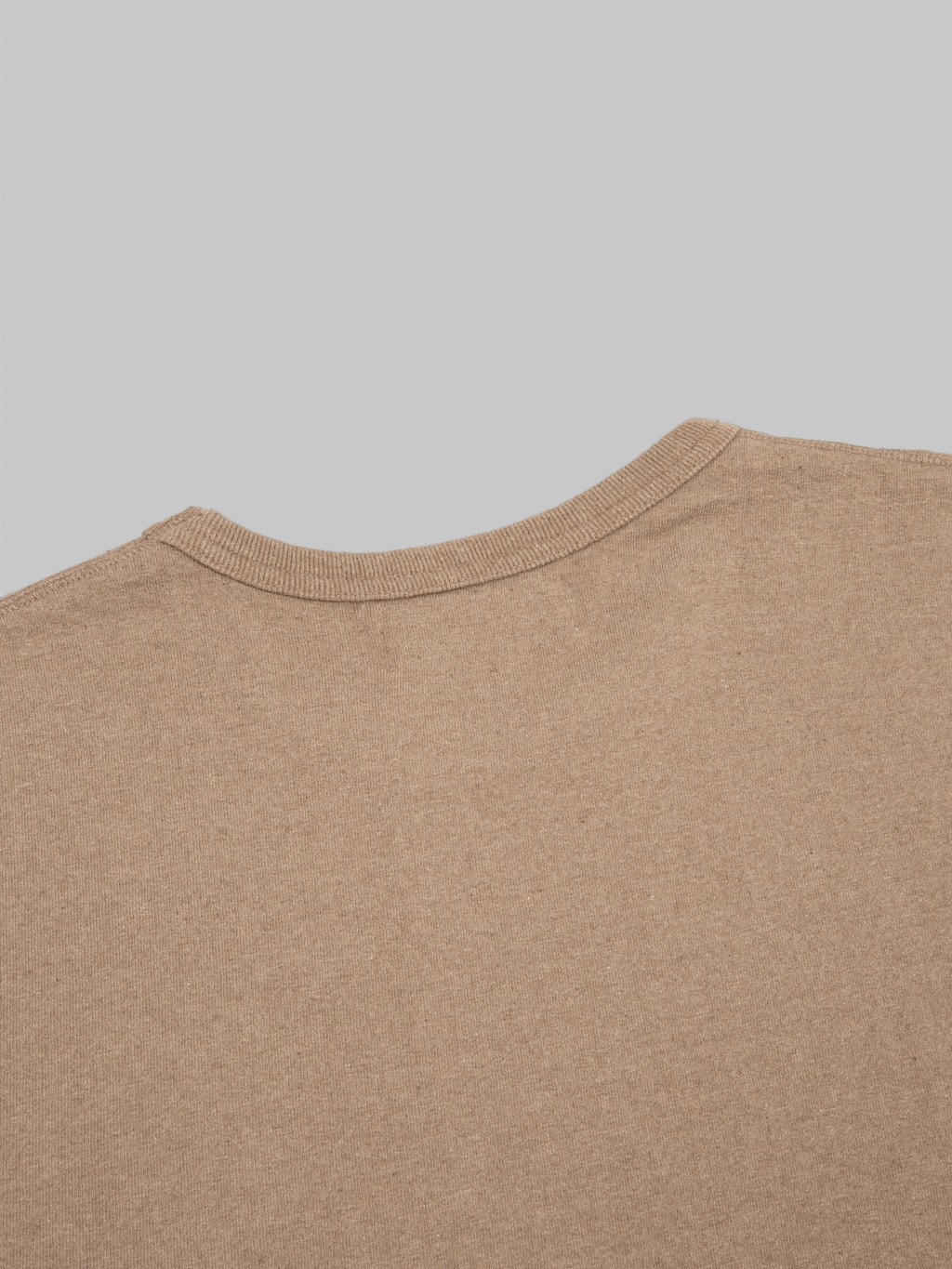 Wonder Looper Iron Mordant Foxfibre Tsuriami Crewneck TShirt Coyote 70 back collar