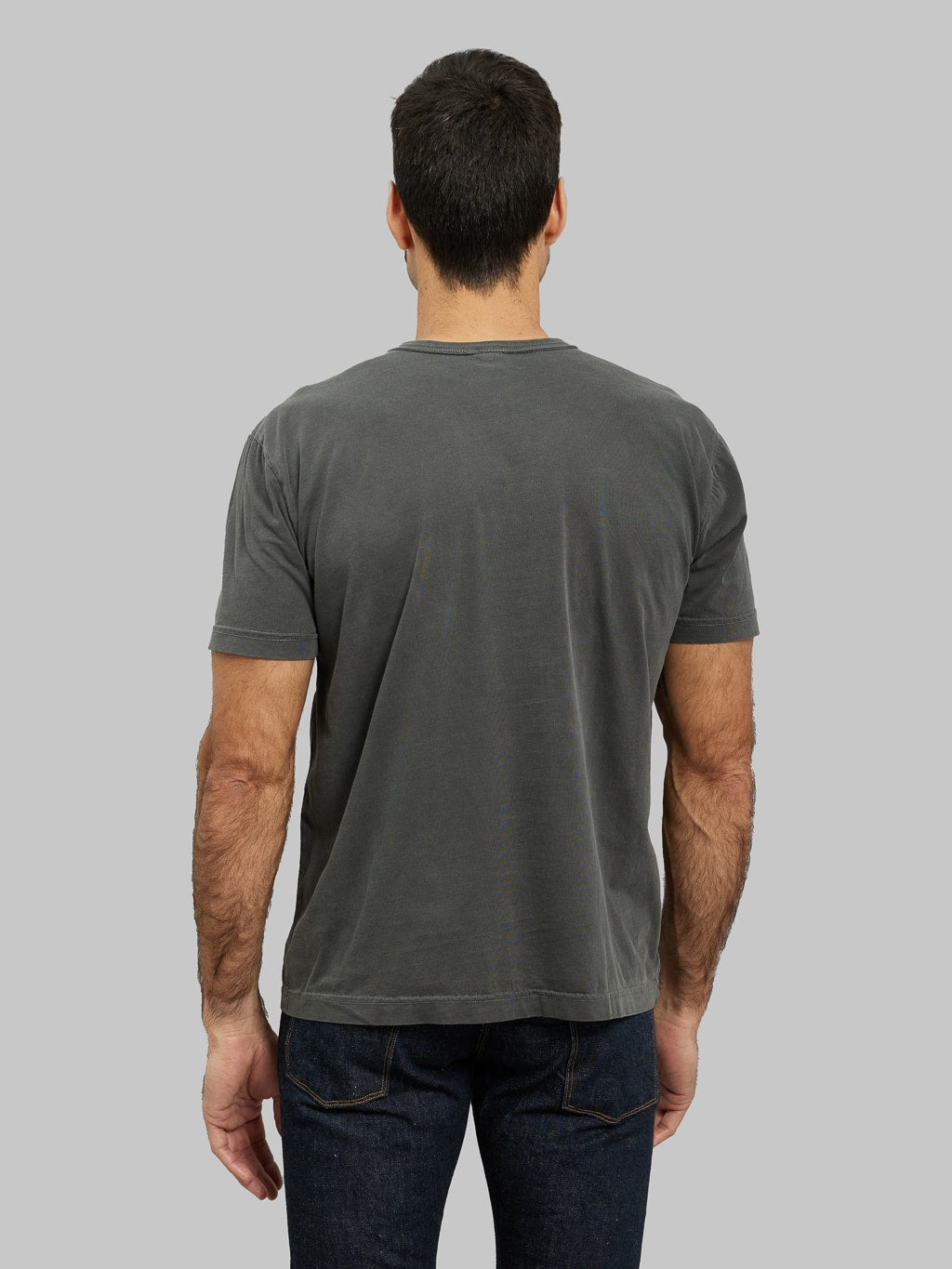 3sixteen Garment Dyed Pima Pocket Tshirt smoke model back fit