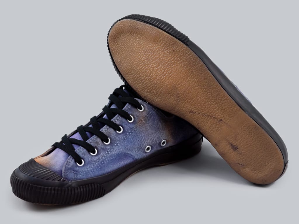 Pras Shellcap Low Sneakers Mura uneven dye navy x black sole detail