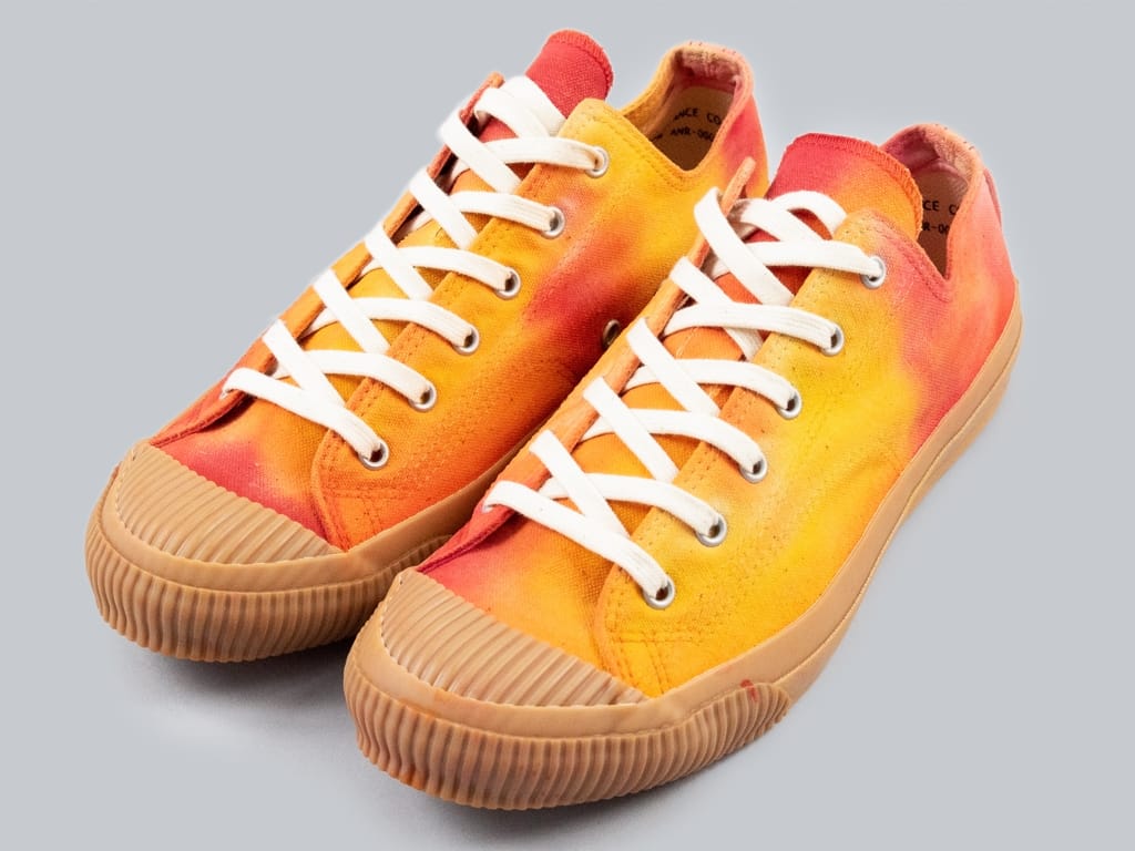 Pras Shellcap LowSneakers Mura uneven dye orange x gum front