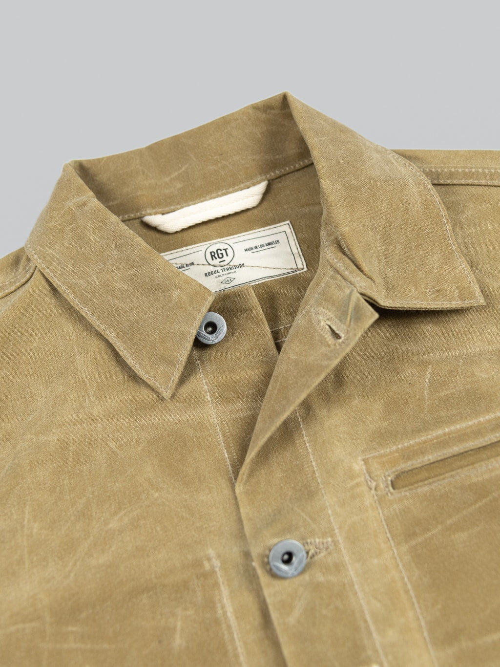 Rogue Territory Waxed Canvas Supply Jacket Tan Ridgeline collar details