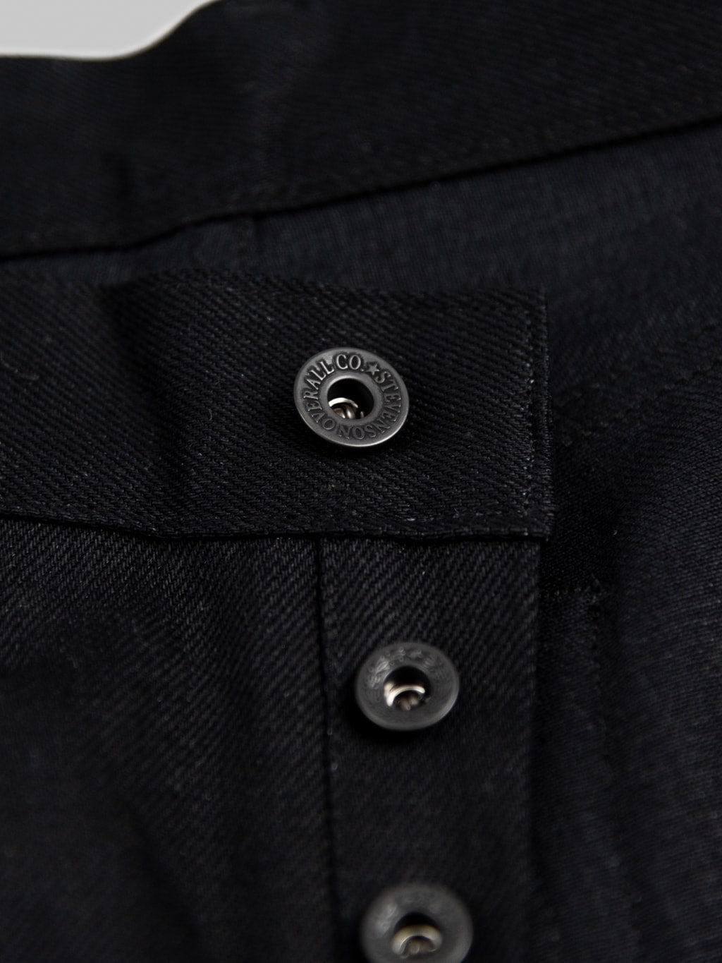 Stevenson Overall Big Sur 210 Slim Tapered jeans solid black custom buttons