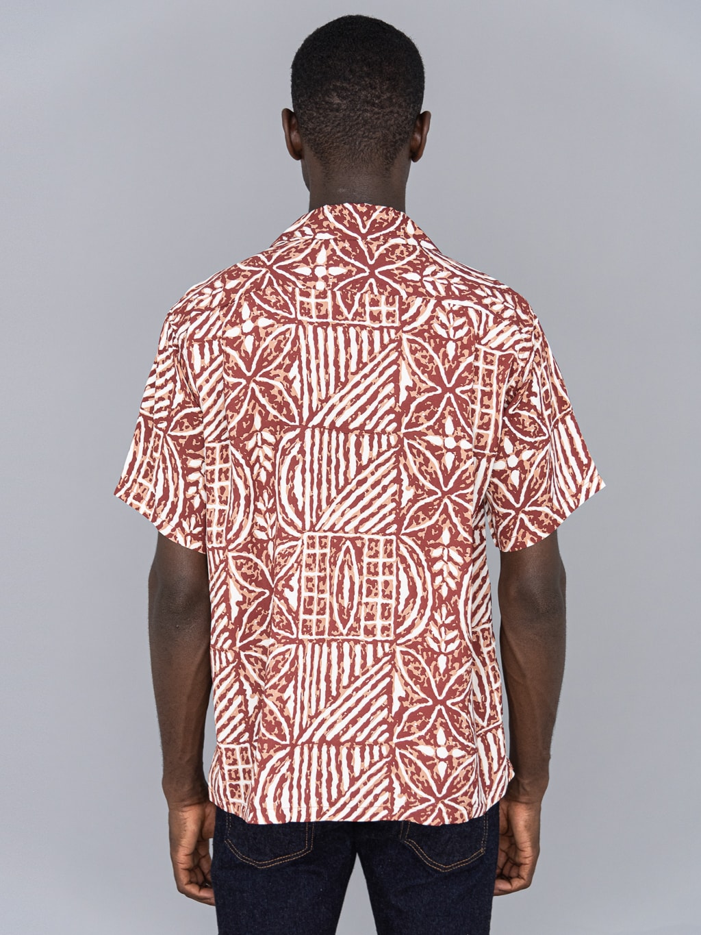 Sun Surf Polynesian Tapa Design Hawaiian Shirt Brown model back fit