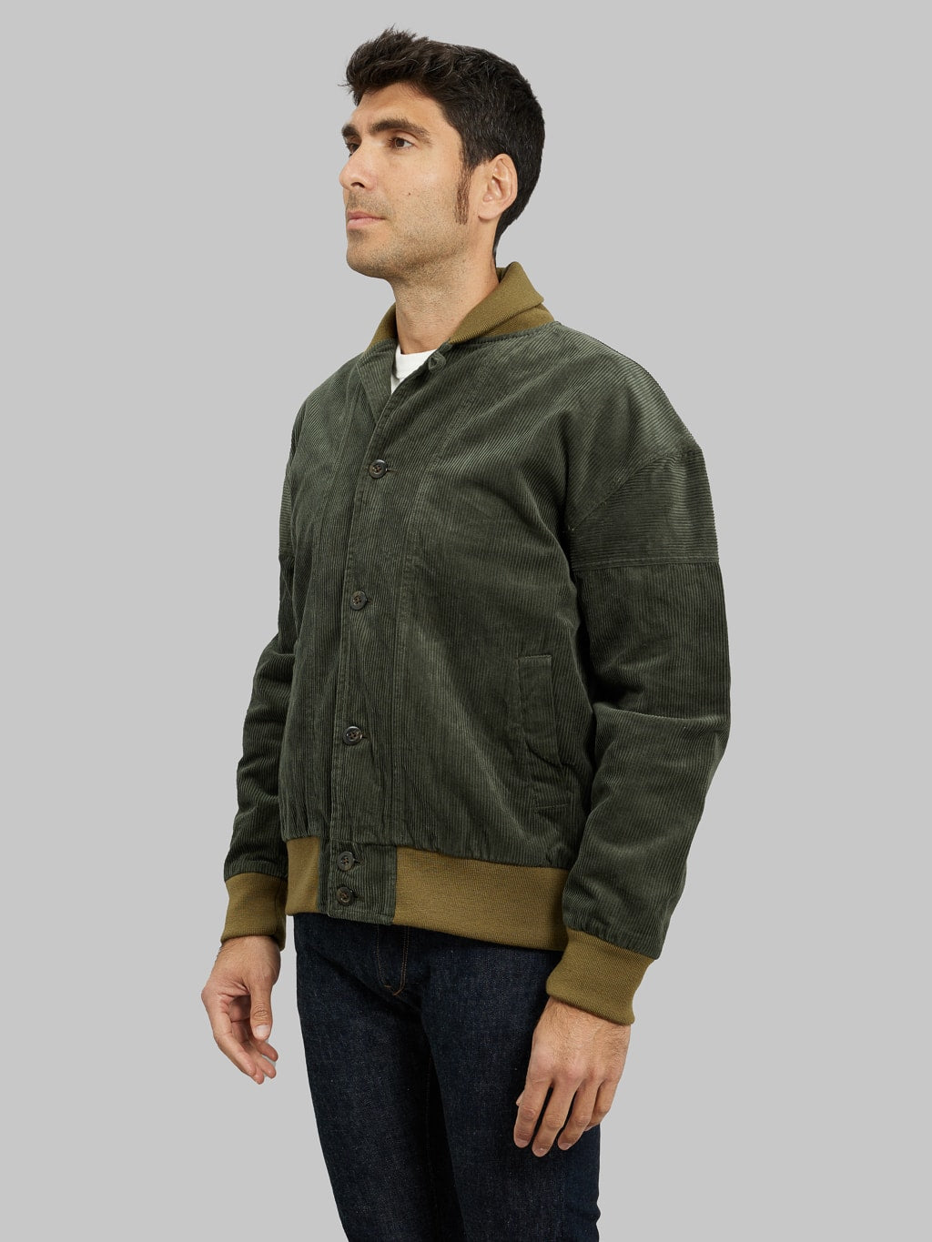 Tanuki Sazanami Corduroy Bayberry Dyed Green Jacket  model side fit