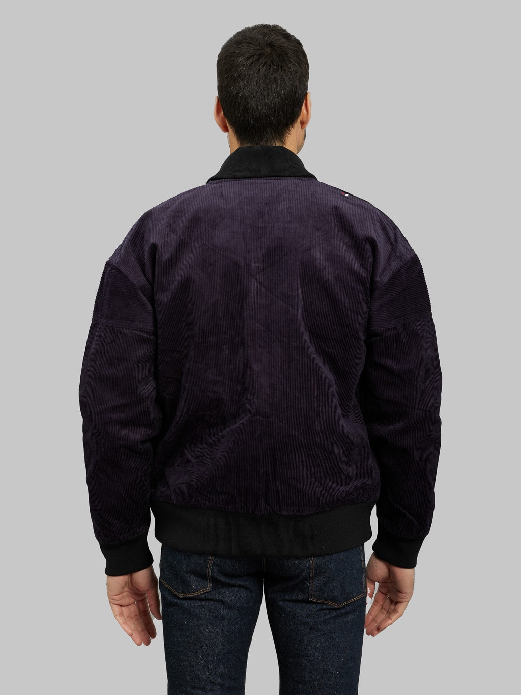 Tanuki Sazanami Corduroy natural indigo dyed Jacket model back fit