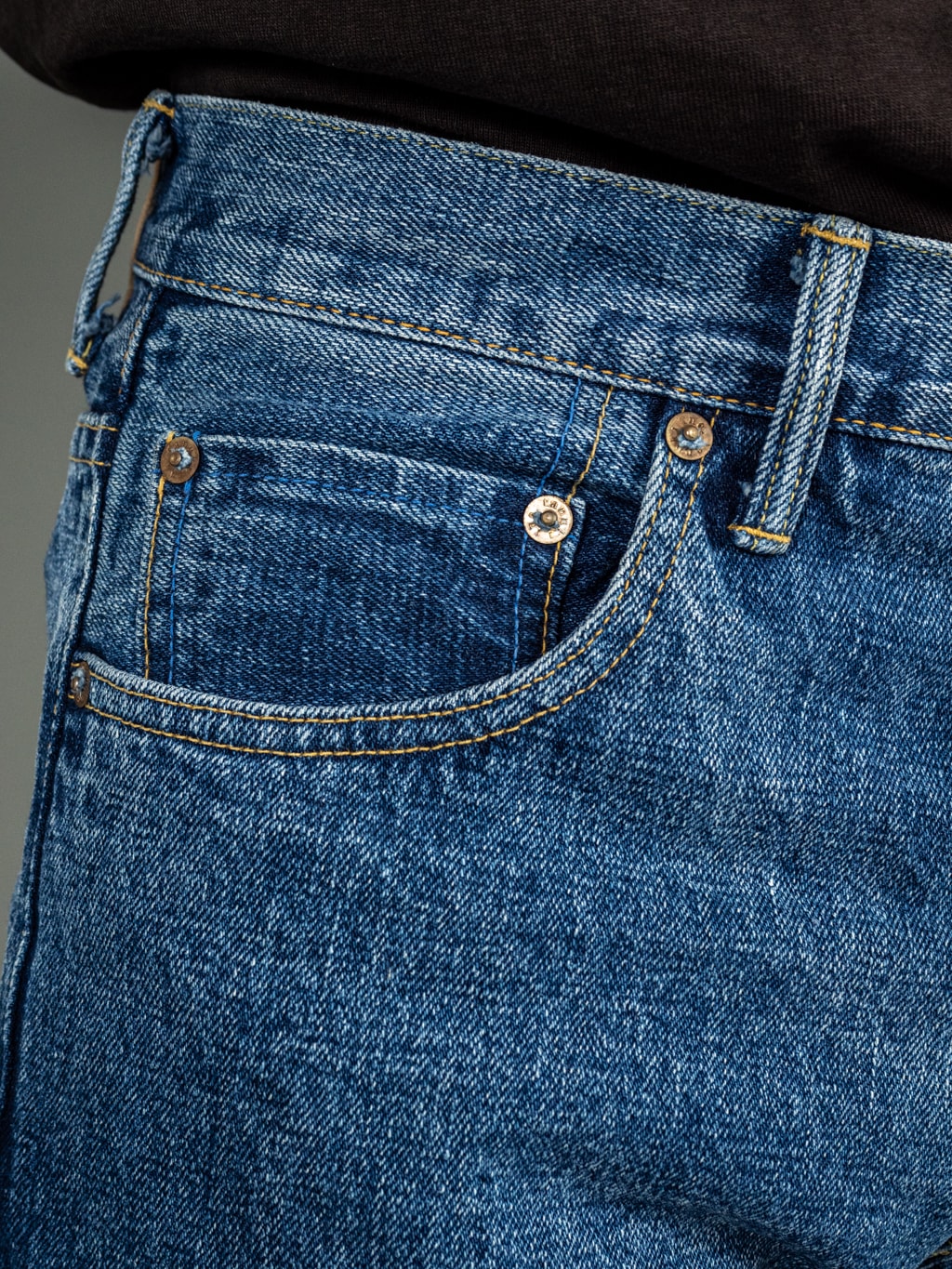 Tanuki Yurai Stonewash High Tapered Jeans Front Pocket