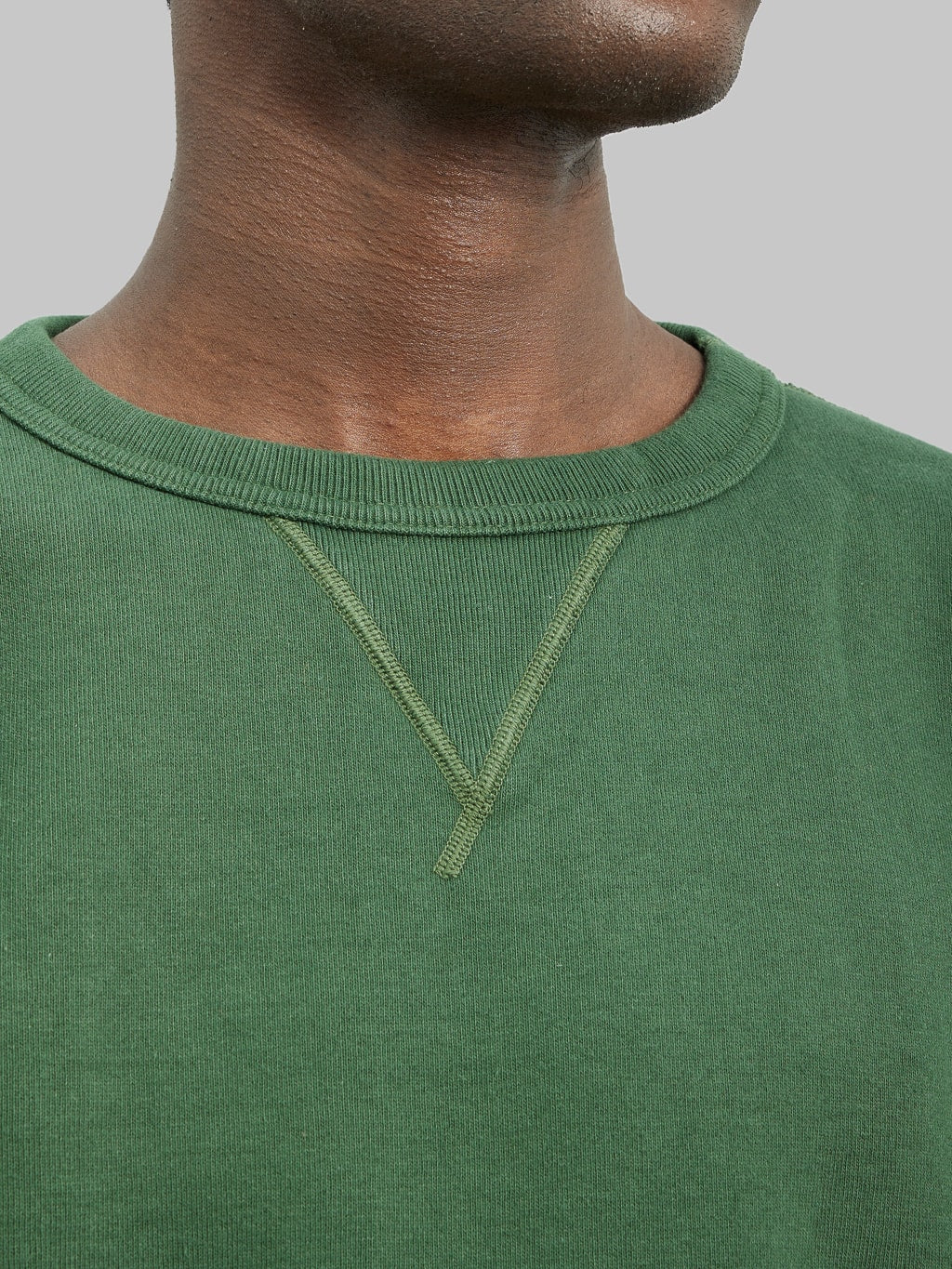The Strike Gold Loopwheeled Sweatshirt Green v crew neck